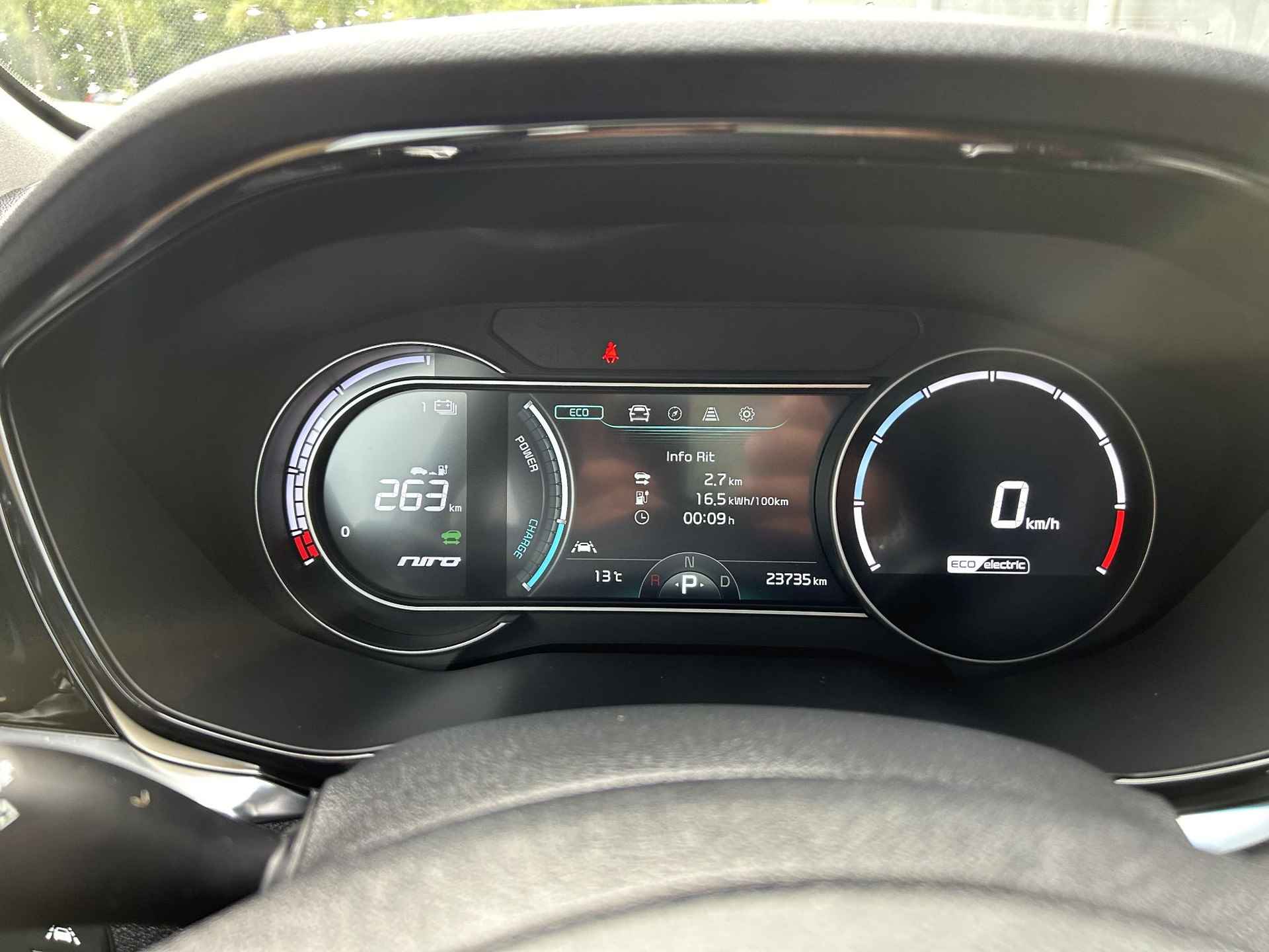 Kia e-Niro DynamicLine 64 kWh 3-Fase | 1e Eigenaar | Dealer onderhouden | Fabrieksgarantie  t/m 7-6-2029 | NAP - 17/39