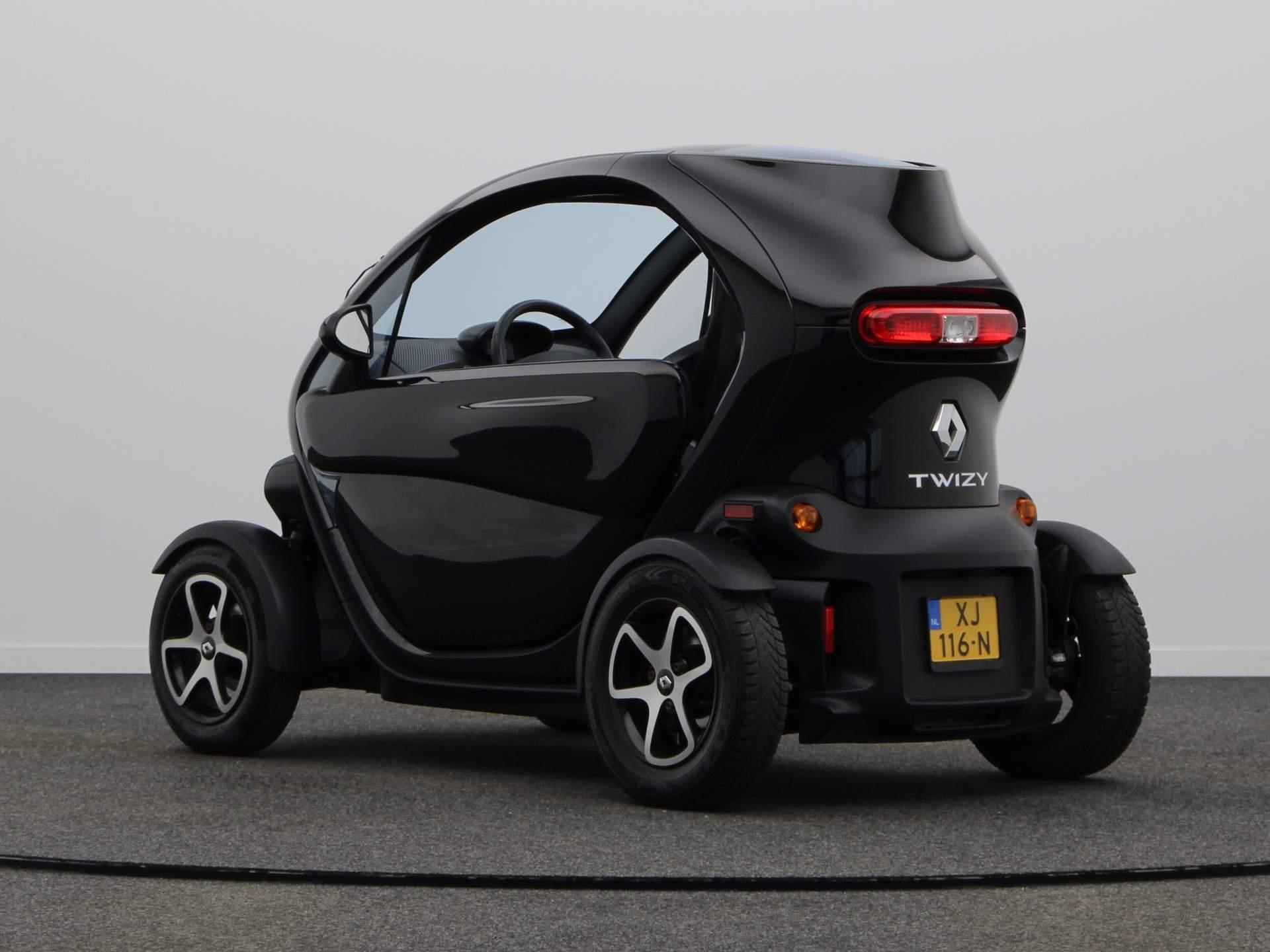 Renault Twizy Intens (incl Accu) | 80km/u | 1e eigenaar | Volledig dealer onderhouden | Panoramisch dak | - 2/25