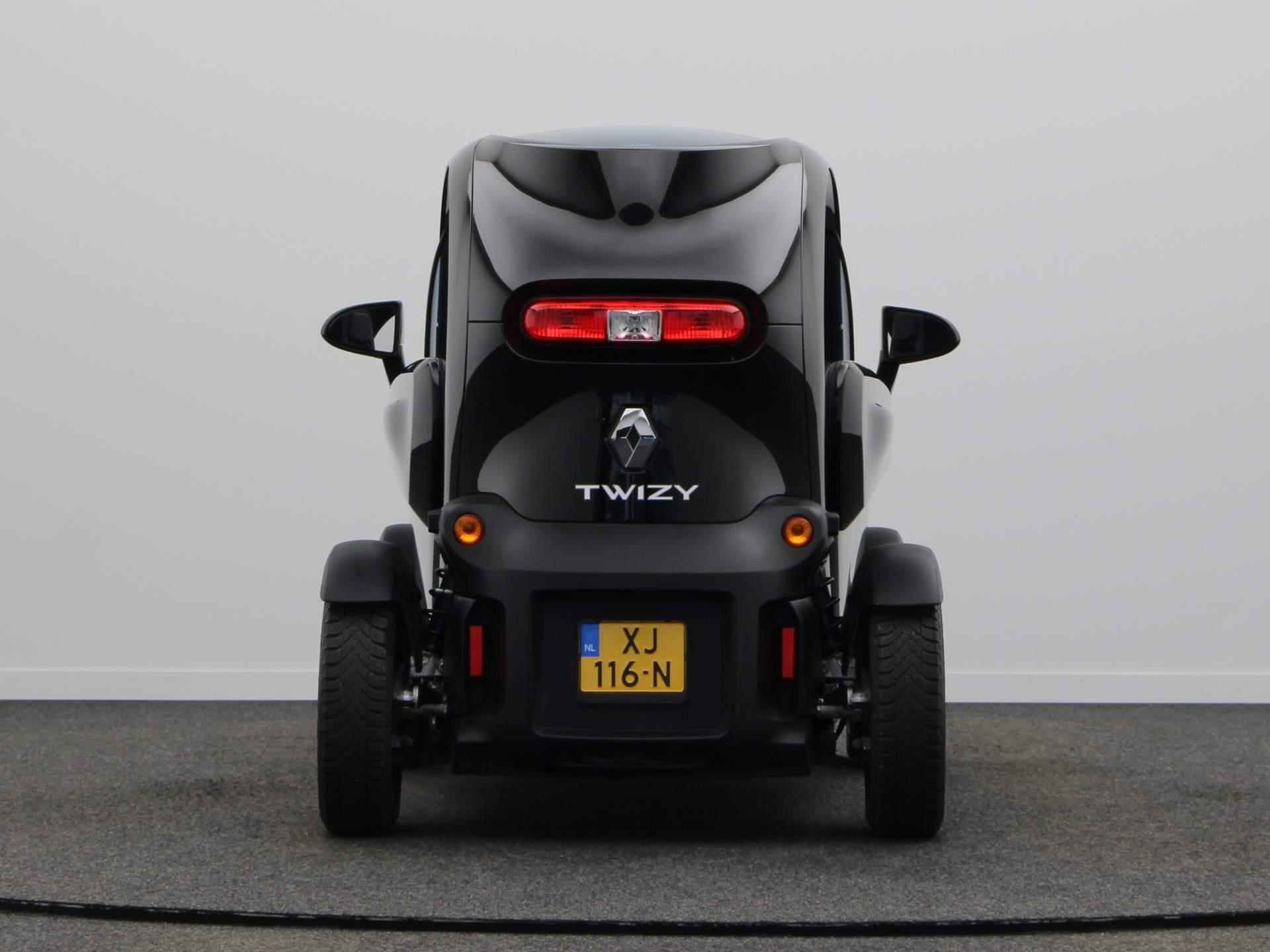 Renault Twizy Intens (ex Accu) | 80km/u | 1e eigenaar | Volledig dealer onderhouden | Panoramisch dak | - 7/24