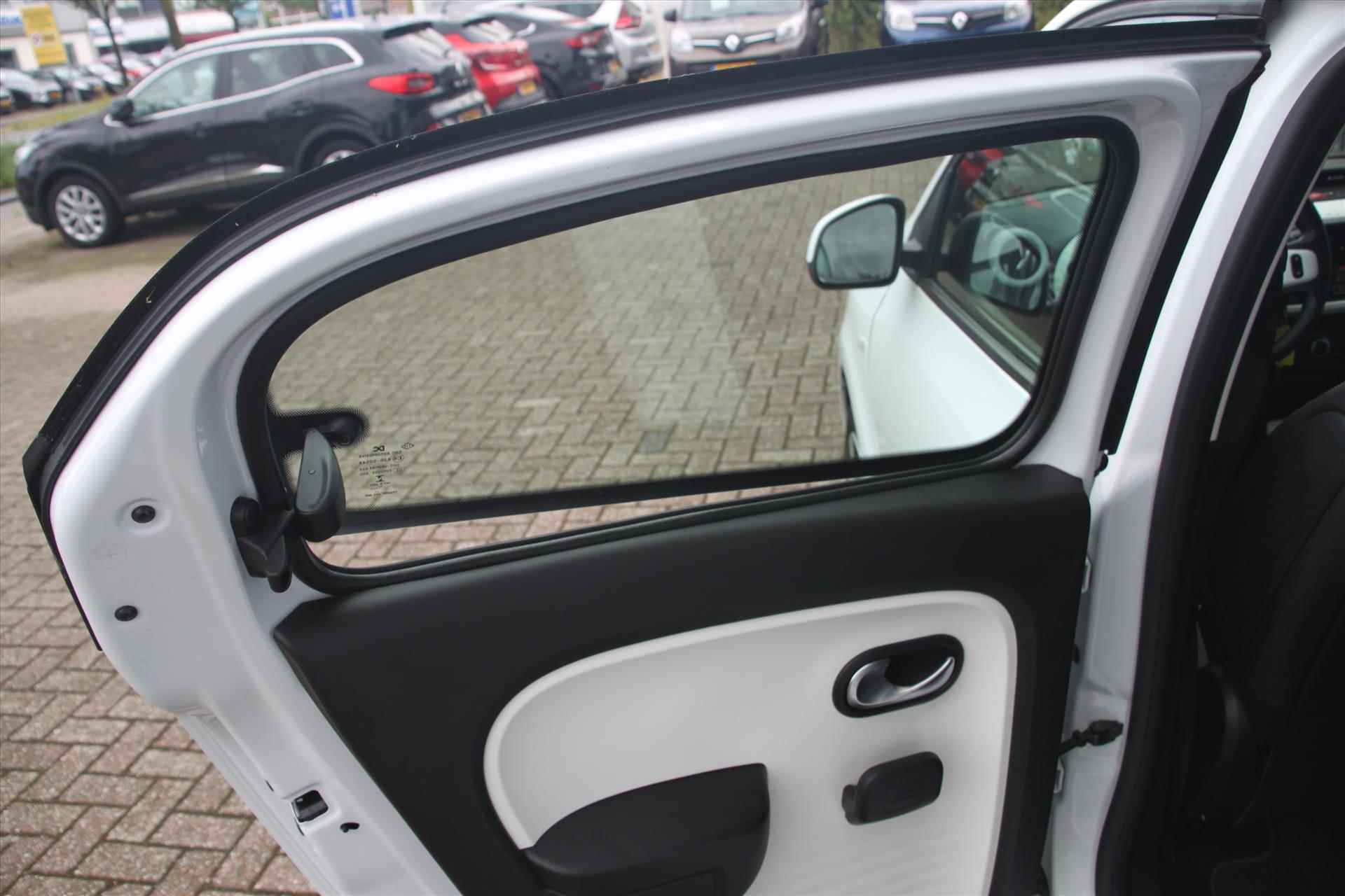 RENAULT Twingo 70PK-COLLECTION-47DKM-AIRCO-CRUISE-BLUETOOTH- - 8/20