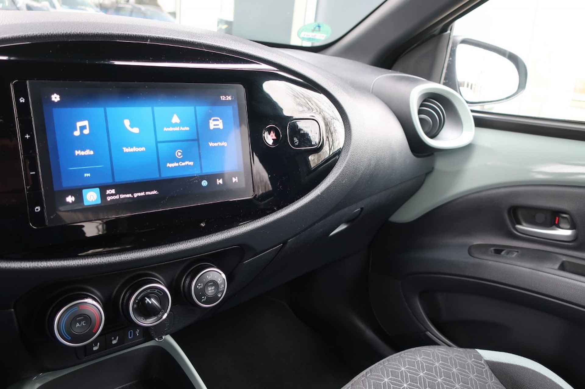 TOYOTA Aygo X 1.0 VVT-I S-CVT, Apple Carplay/ Android Auto, Airco, etc. - 23/31