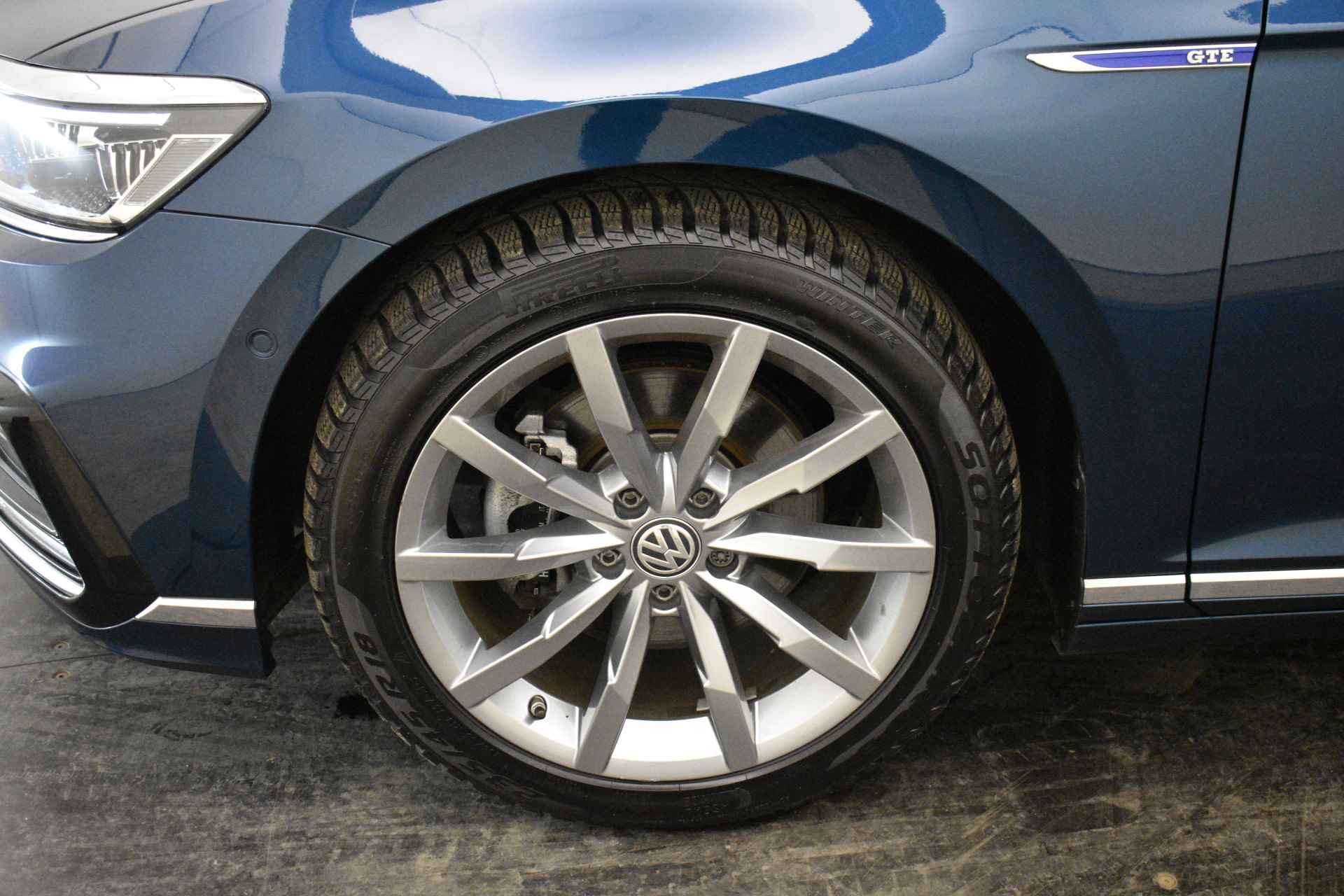 Volkswagen Passat GTE R-Line Virtual Disc PR Nav 360ºCam EL aKlep+Trekh Vol Leder Pano IQ Light - 20/47