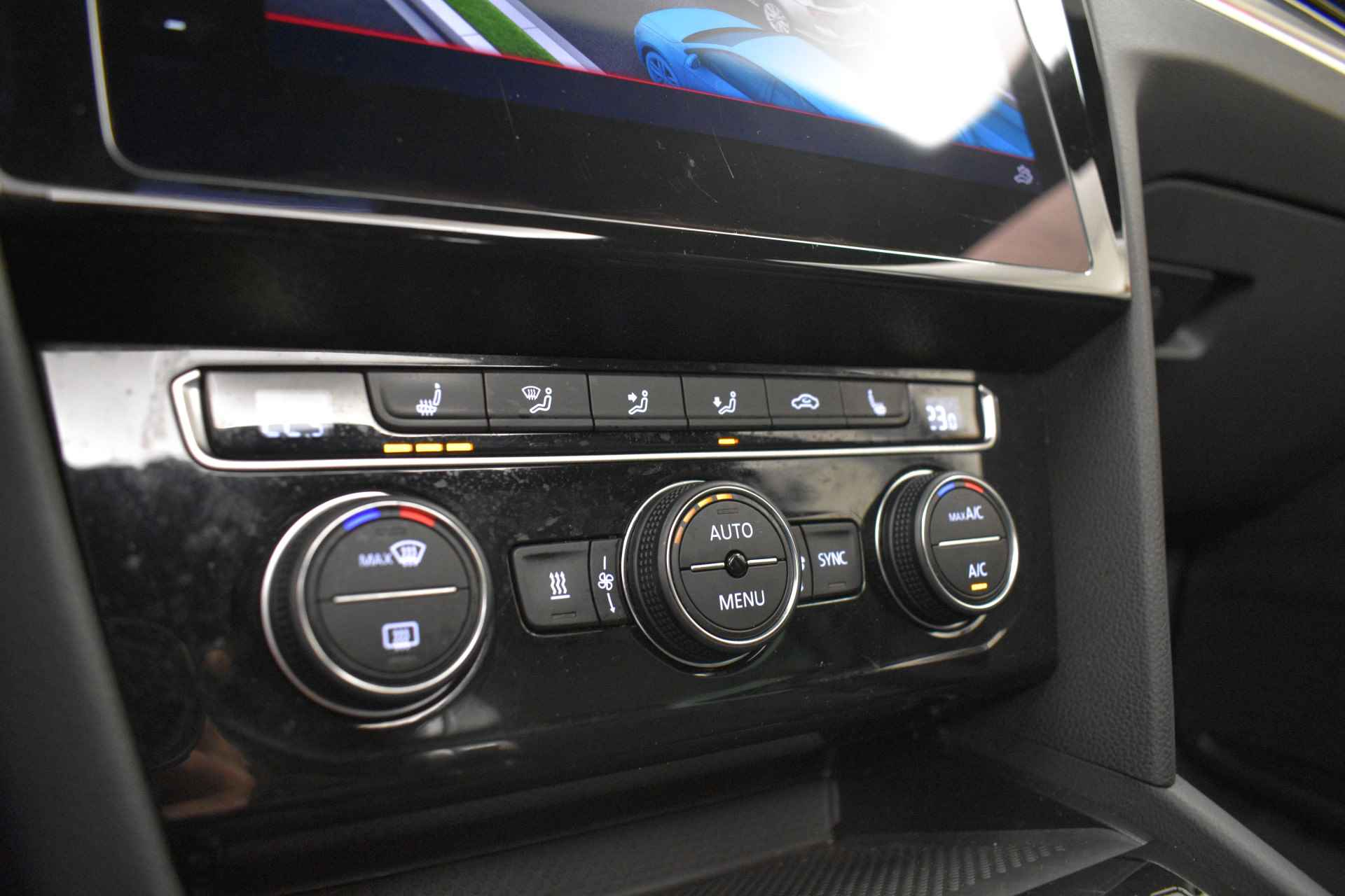 Volkswagen Passat GTE R-Line Virtual Disc PR Nav 360ºCam EL aKlep+Trekh Vol Leder Pano IQ Light - 36/47