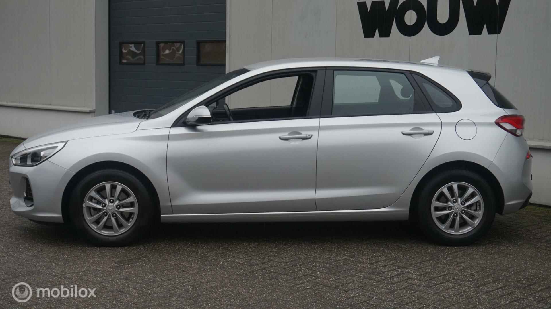 Hyundai i30 1.0 T-GDI Comfort 120pk Trekhaak | Navigatie | Achteruitrijcamera - 5/32