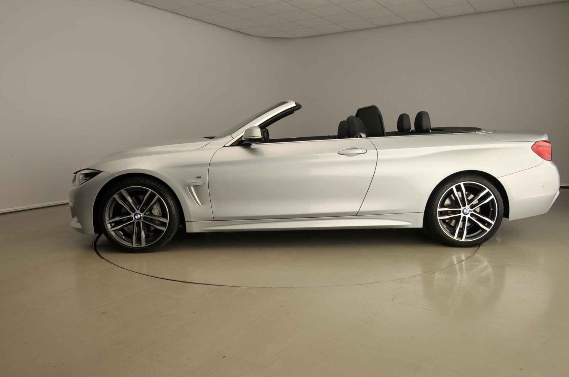 BMW 4 Serie Cabrio 440i | M-Sportpakket | LED | Leder | HUD | Elektr. zetels | Windscherm | DAB | Harman-kardon sound | Alu 19 inch - 3/41