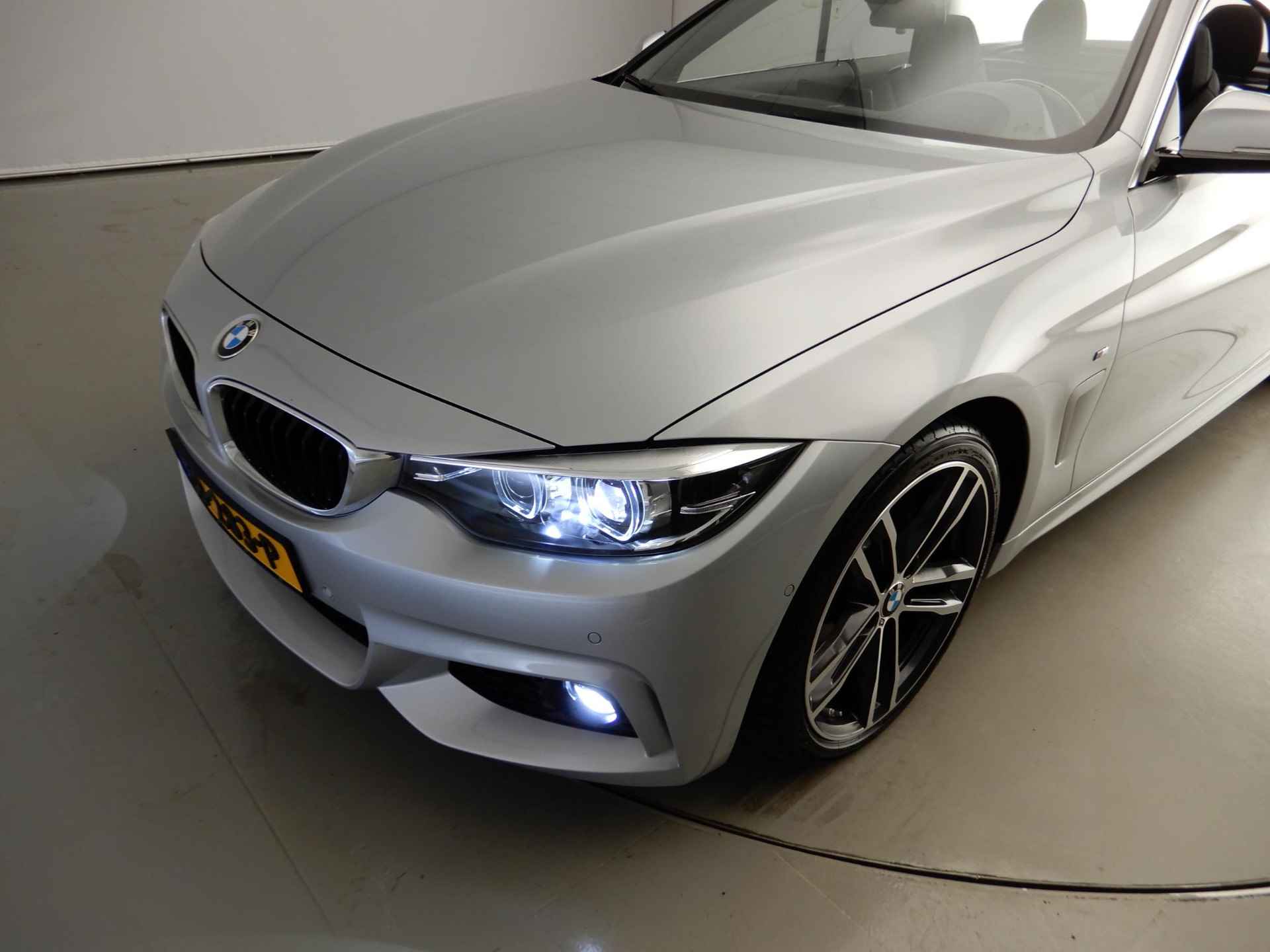 BMW 4 Serie Cabrio 440i | M-Sportpakket | LED | Leder | HUD | Elektr. zetels | Windscherm | DAB | Harman-kardon sound | Alu 19 inch - 38/41