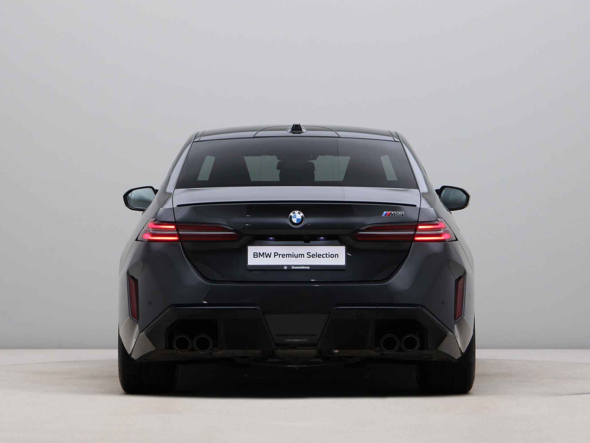 BMW M5 Sedan - 11/29