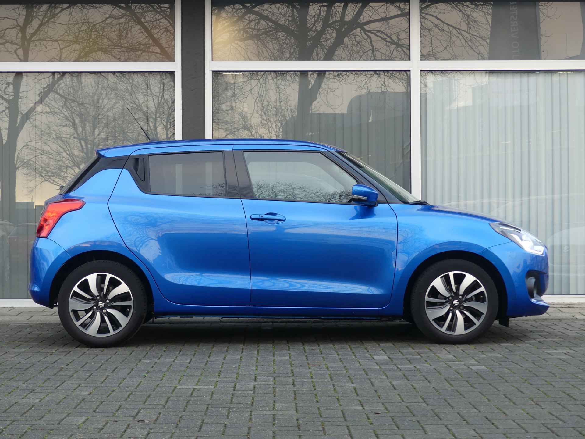 Suzuki Swift 1.2 Stijl Smart Hybrid Dealeronderhouden, NL auto, Navigatie, Cruise control - 3/29