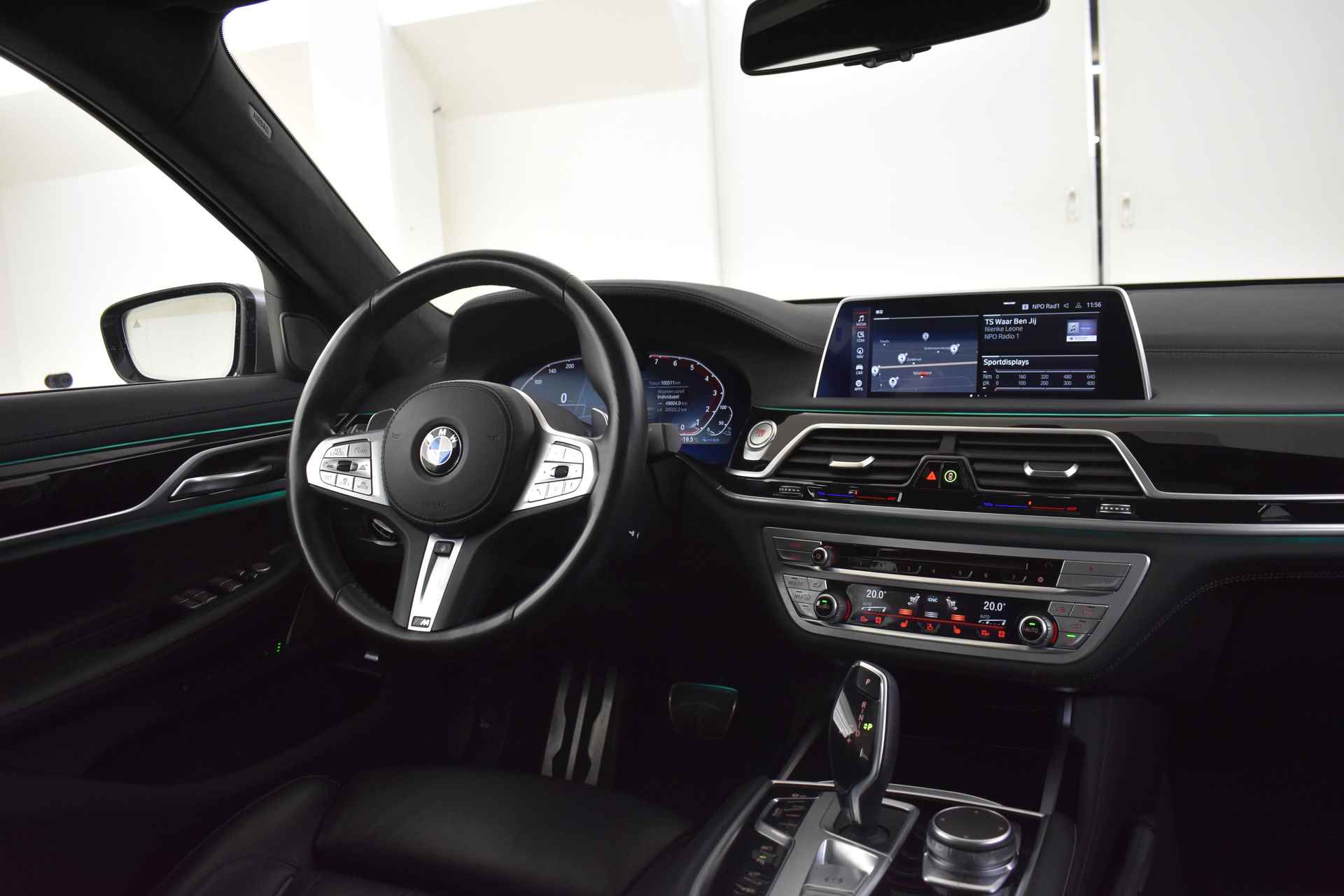 BMW 7 Serie 745e High Executive M Sport Automaat / Schuif-kanteldak / Massagefunctie / Laserlight / Parking Assistant Plus / Active Steering / Soft Close / Active Control - 26/64