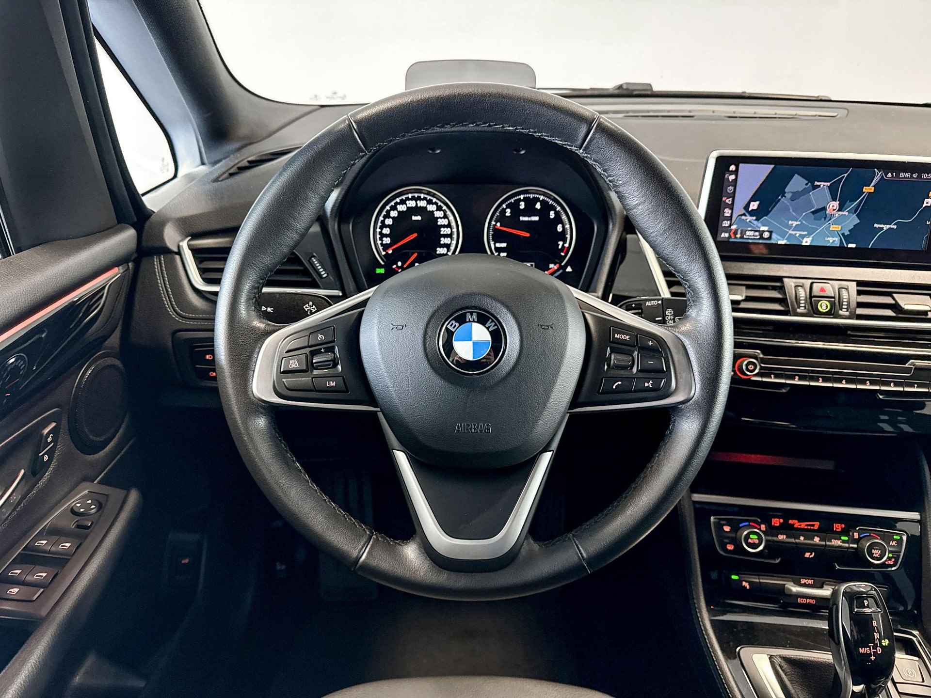 BMW 2 Serie Gran Tourer 218i Executive Edition | Sportstoelen | Achteruitrijcamera | Headup display | - 12/24