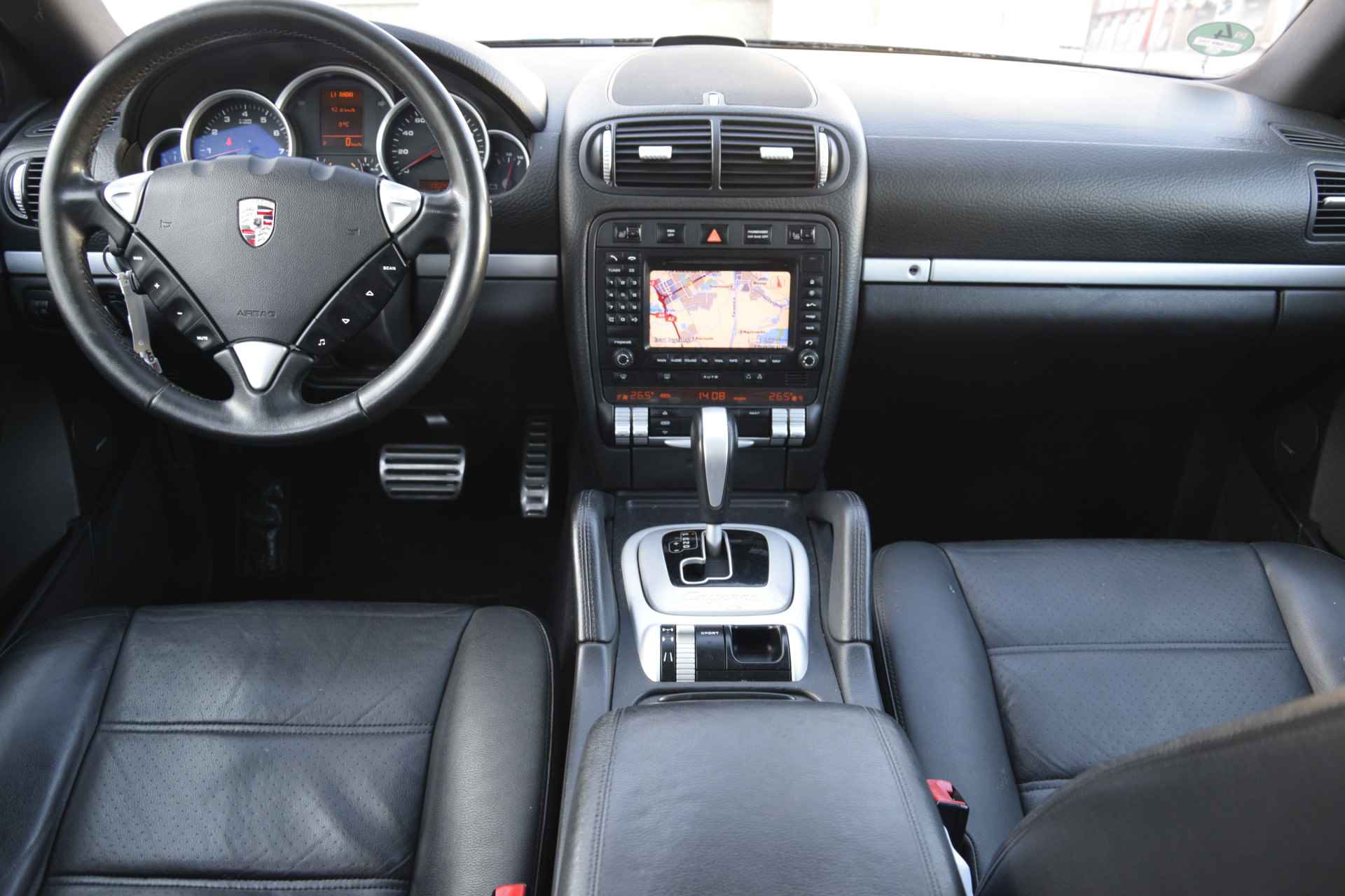 Porsche Cayenne 4.8 S Automaat | Memory seat | Navigatie | Leer | Stoel en stuurverwarming | Schuifdak | - 4/39