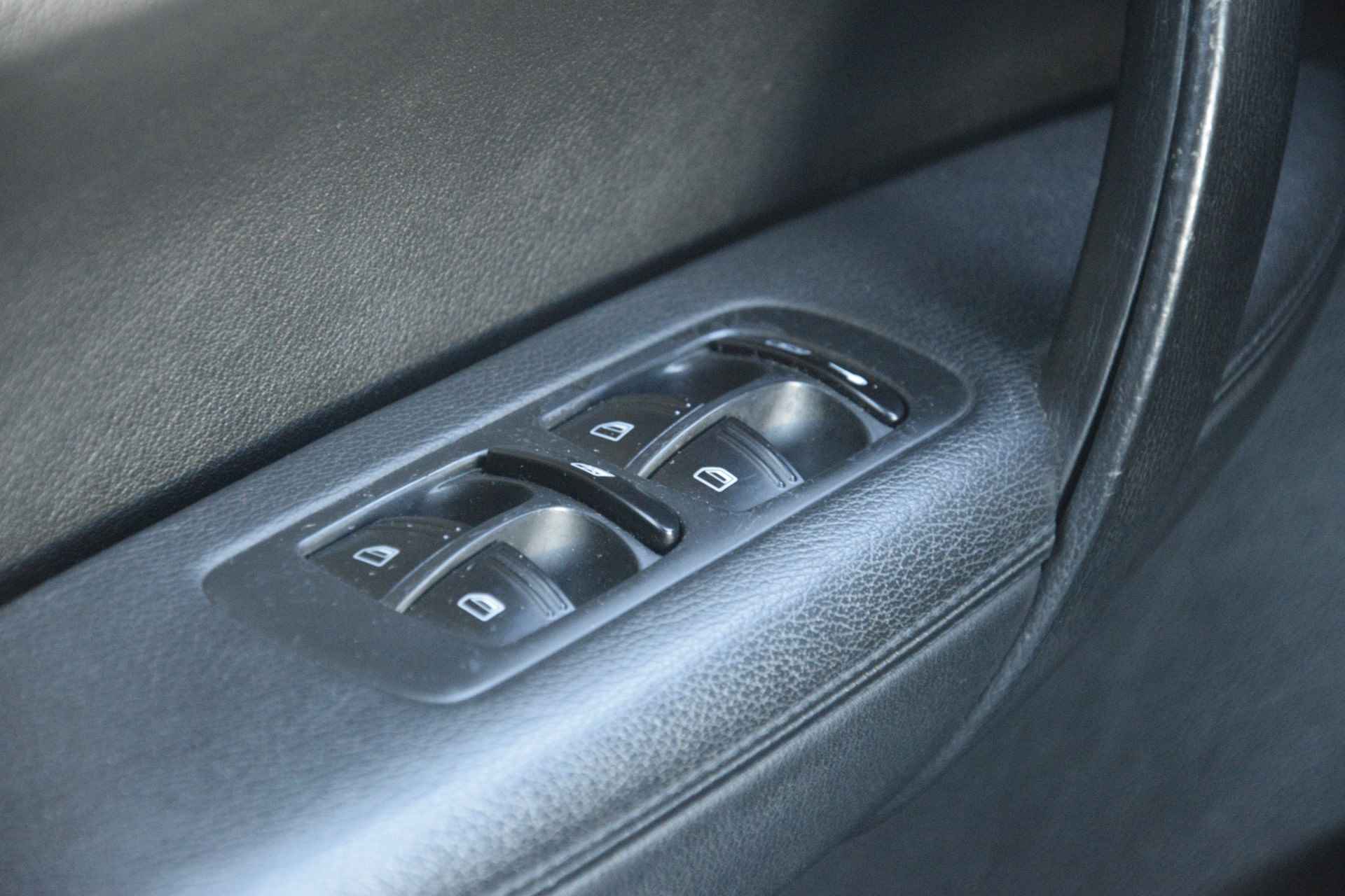Porsche Cayenne 4.8 S Automaat | Memory seat | Navigatie | Leer | Stoel en stuurverwarming | Schuifdak | - 28/39