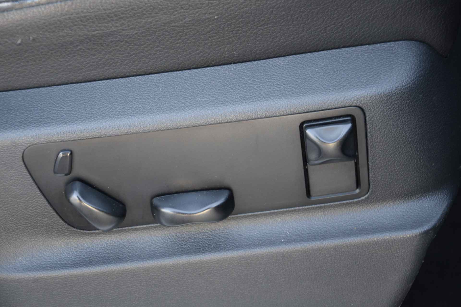 Porsche Cayenne 4.8 S Automaat | Memory seat | Navigatie | Leer | Stoel en stuurverwarming | Schuifdak | - 35/39
