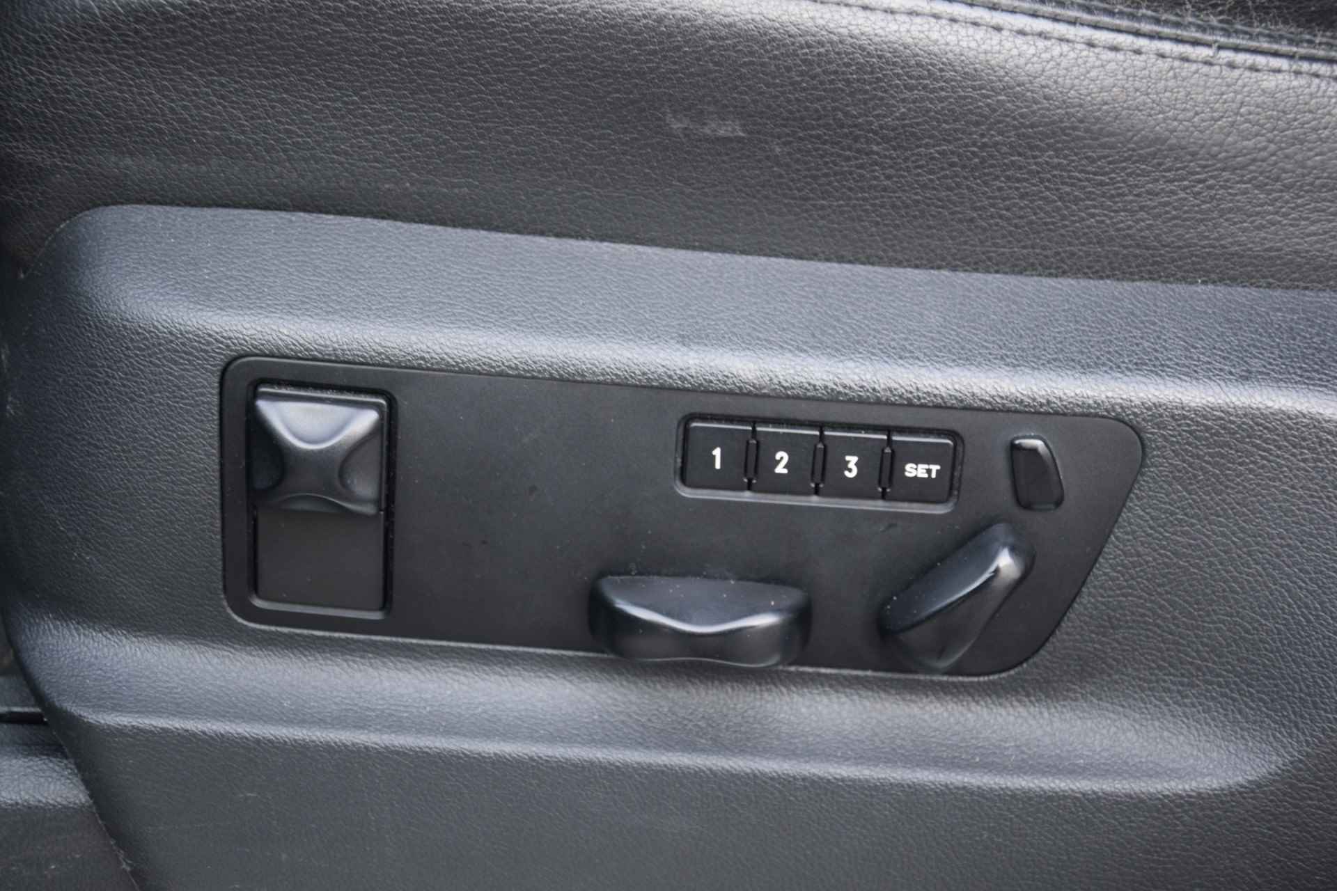 Porsche Cayenne 4.8 S Automaat | Memory seat | Navigatie | Leer | Stoel en stuurverwarming | Schuifdak | - 39/39