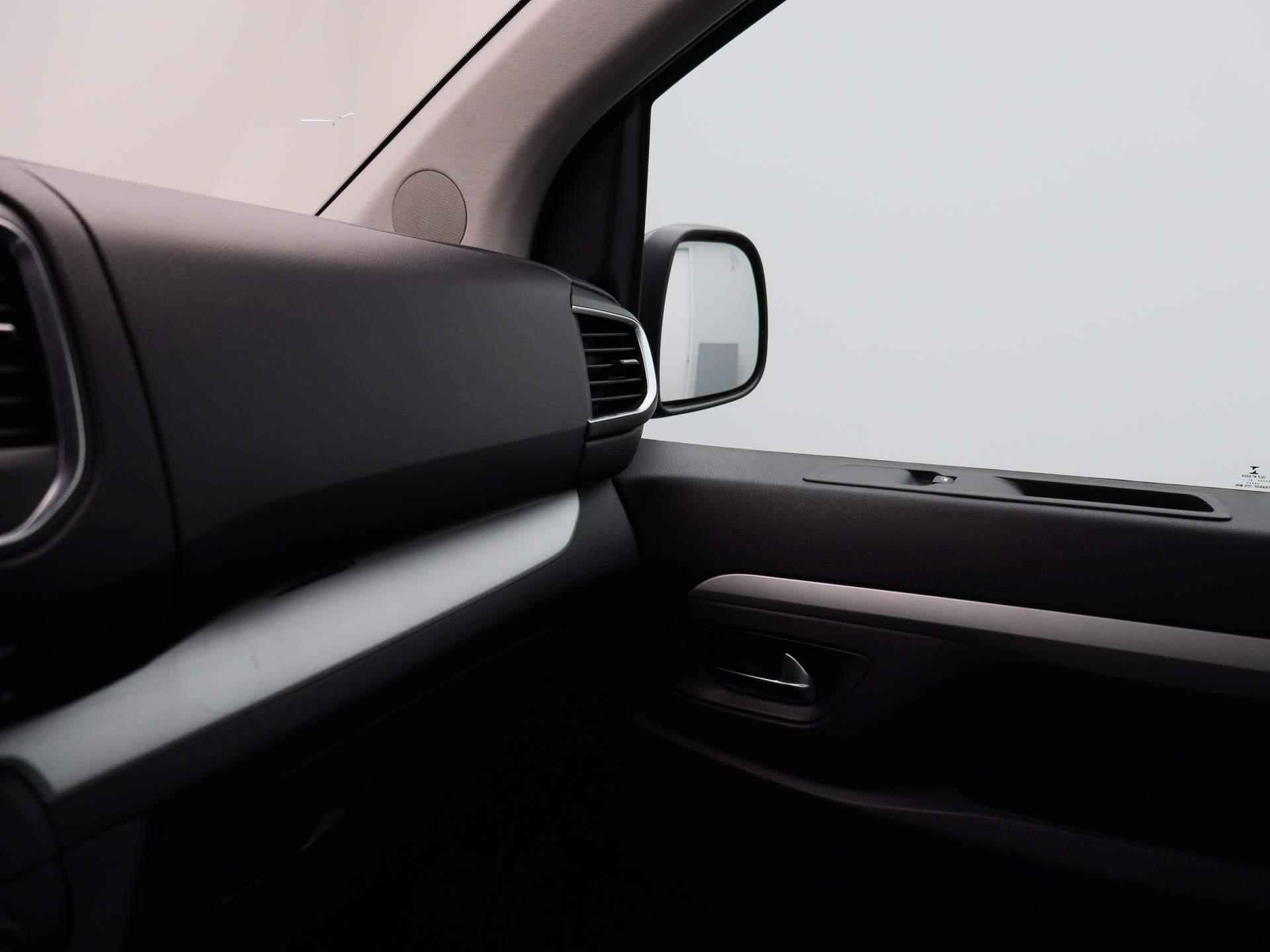 Opel Zafira Life 2.0 CDTI L2H1 Innovation | Lederen Bekleding | Navigatie | Camera | Panoramadak | - 30/50