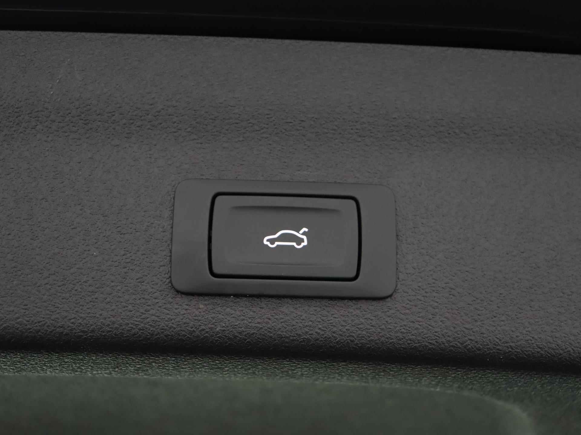 Audi A6 Avant 40 TFSI S edition 204 PK | S-line | Panoramadak | Navigatie | Virtual Cockpit | Optiekpakket Zwart | Achteruitrijcamera | Stoelverwarming - 17/31