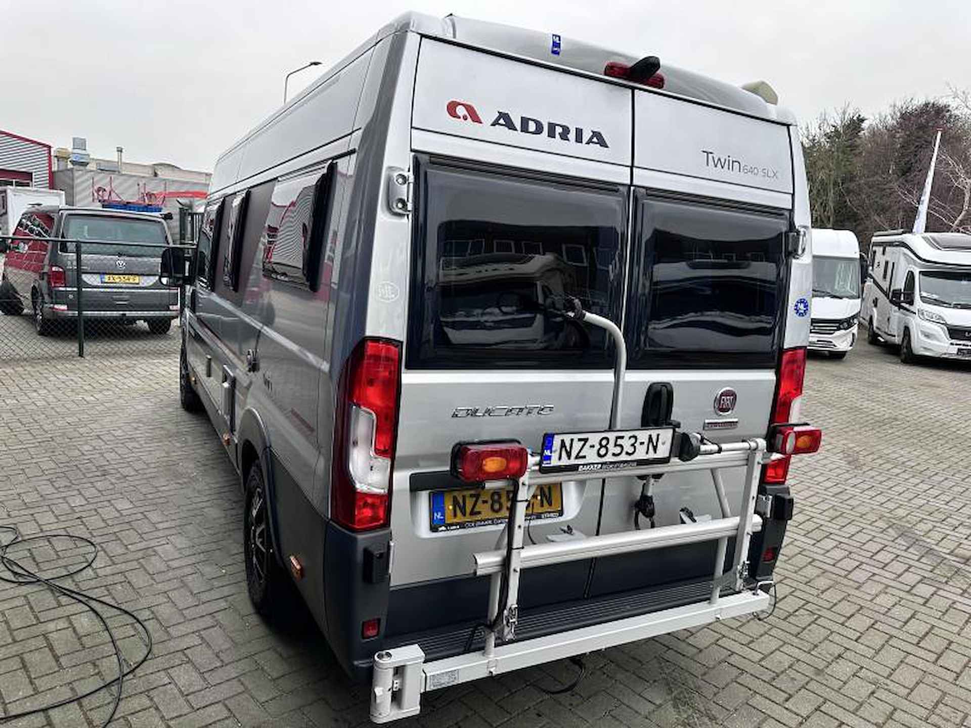 Adria Twin 640 SLX automaat en zeer compleet - 24/25