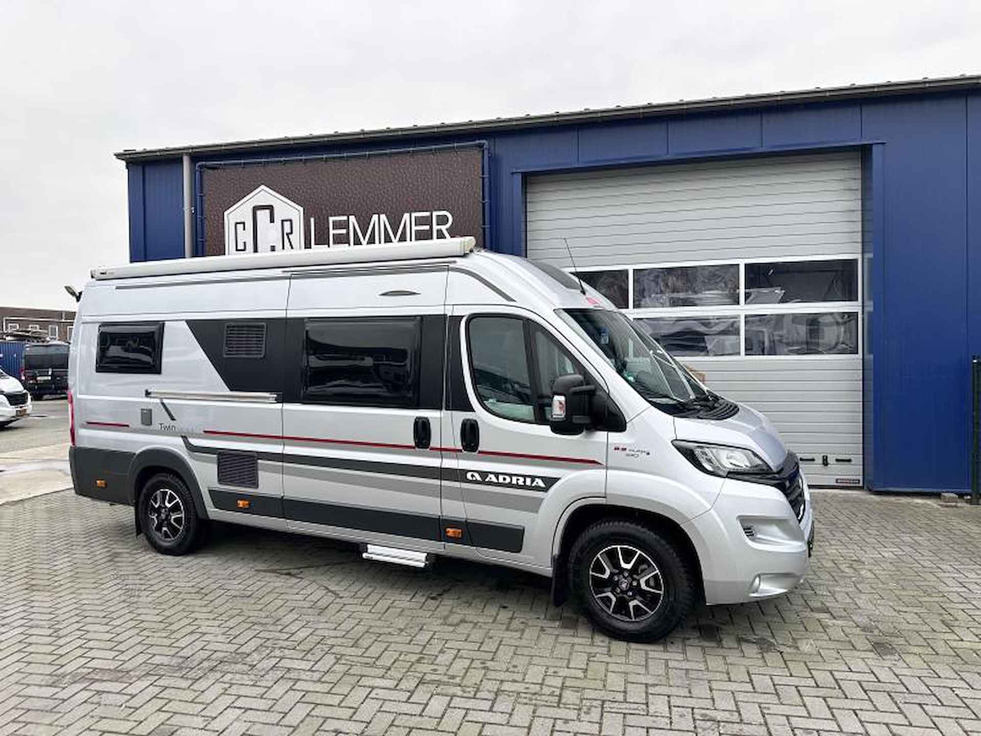 Adria Twin 640 SLX automaat en zeer compleet - 4/25