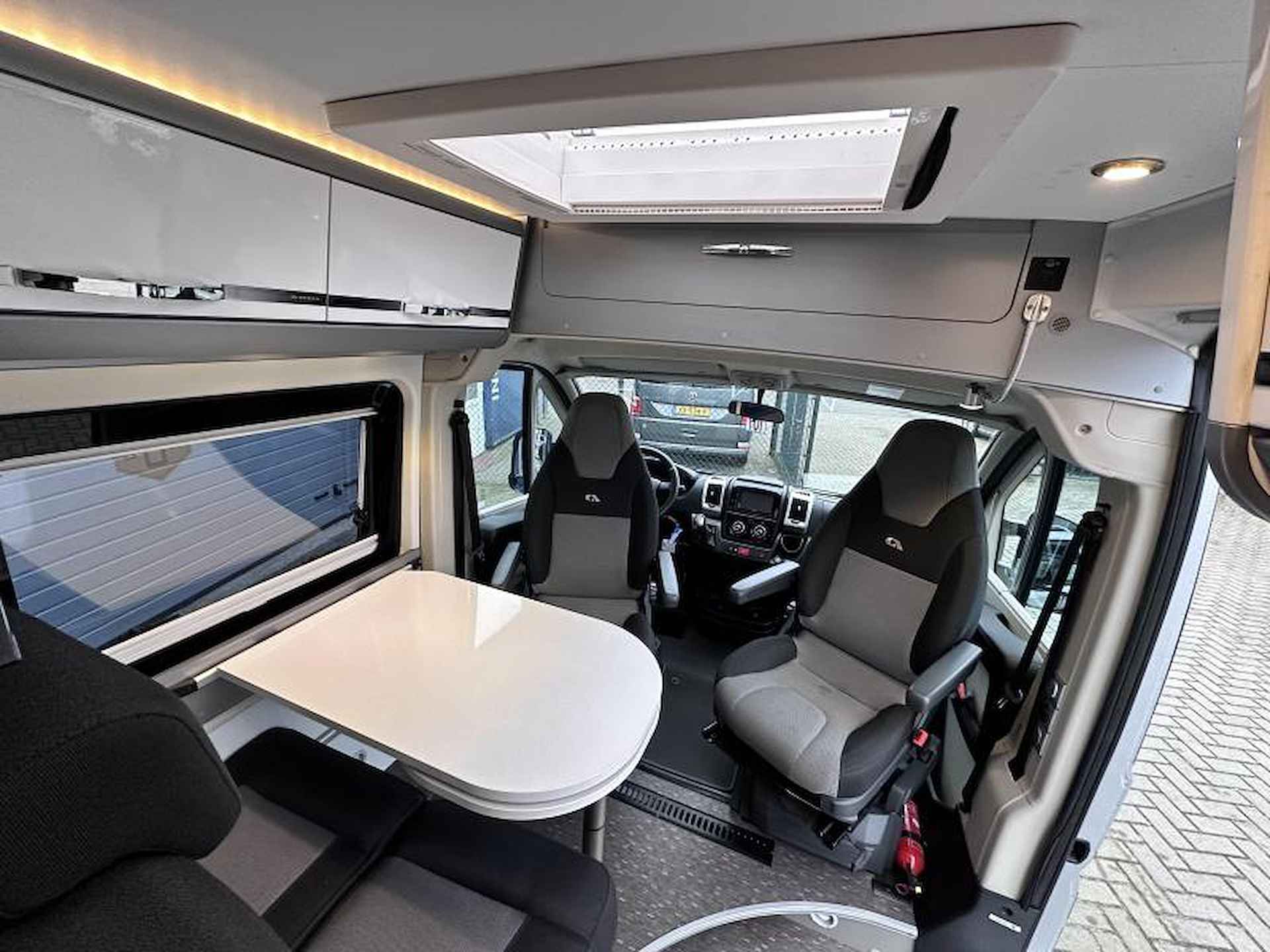 Adria Twin 640 SLX automaat en zeer compleet - 8/25