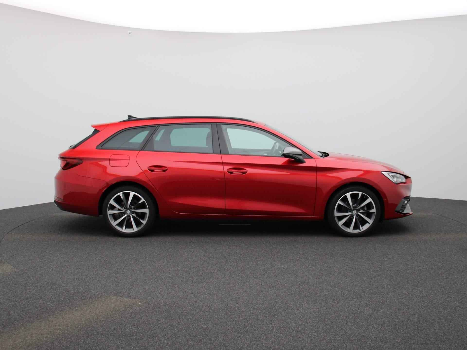 SEAT Leon Sportstourer 1.5 TSI FR Business Intense 150 PK | LED Koplampen | Navigatie | Achteruitrijcamera | Apple Carplay/Android Auto | Climate Control | Sportstoelen | Adaptive Cruise Control | Parkeersensoren | Privacy Glass | Virtual Cockpit | Lichtmetalen velgen | Unieke kleur! | - 6/42