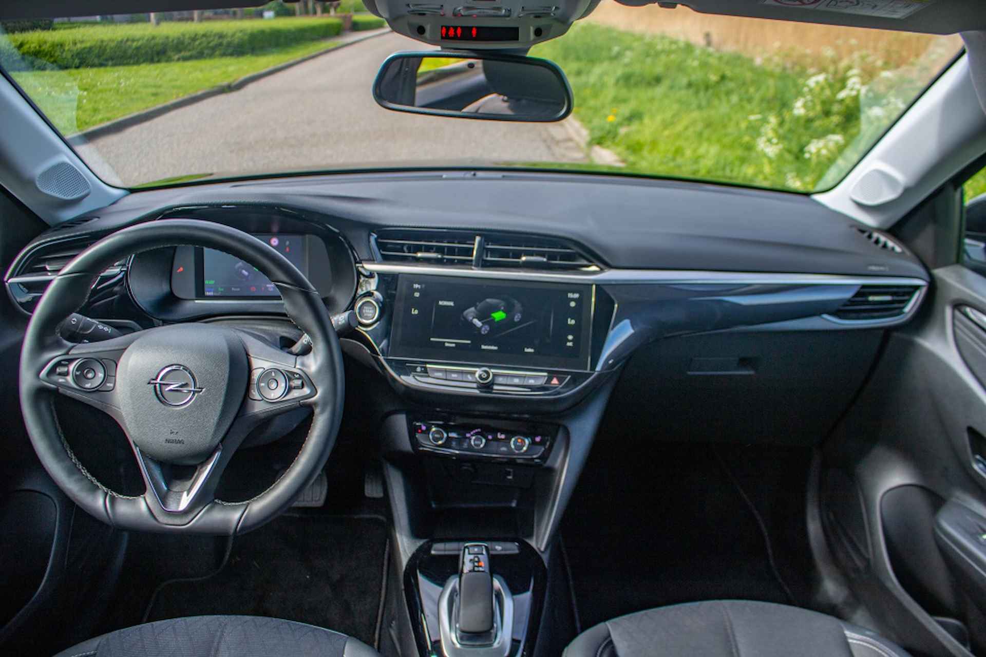 Opel Corsa-e Business Ed.  50 kWh | PARKEER PAKKET | STOEL EN STUURVERWARMING - 3/52