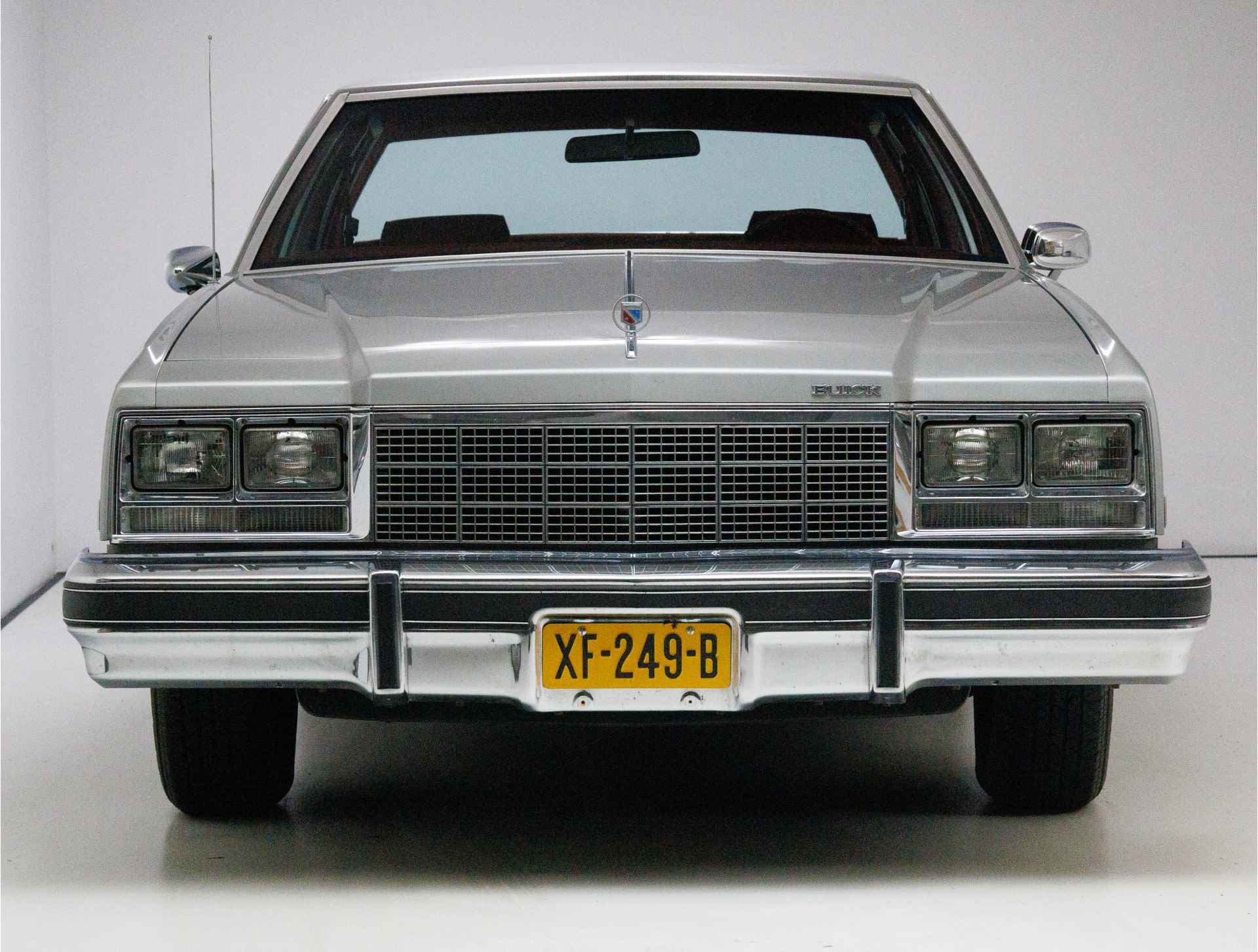 Buick Electra 225 V8 Zeldzame Buick Electra 225 automaat met rode bekleding! - 20/21