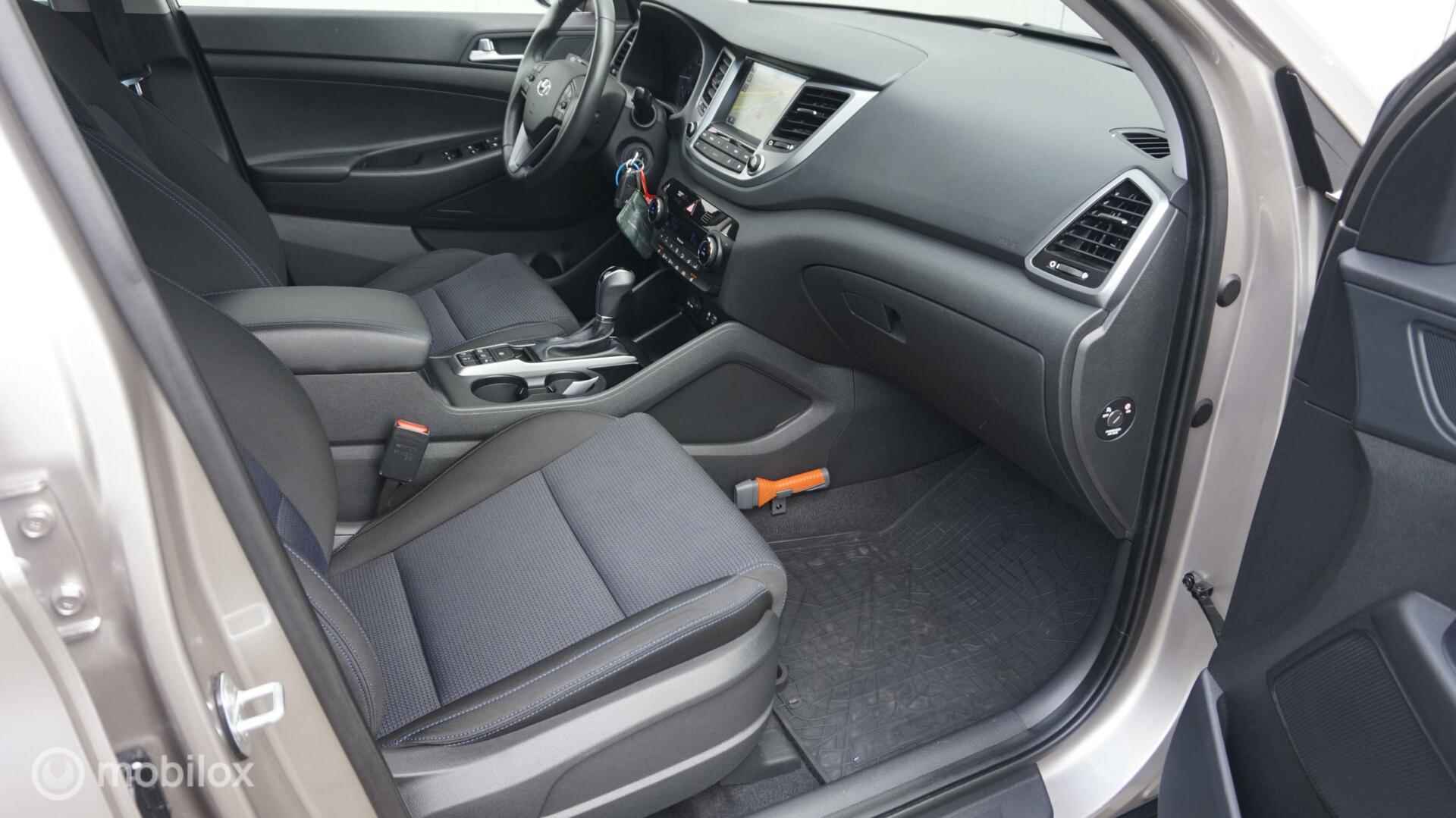 Hyundai Tucson 1.6 T-GDi 177pk Comfort DCT Automaat  4WD Orgineel NLse Auto van 1e eigenaar | 100% Dealeronderhouden - 12/37