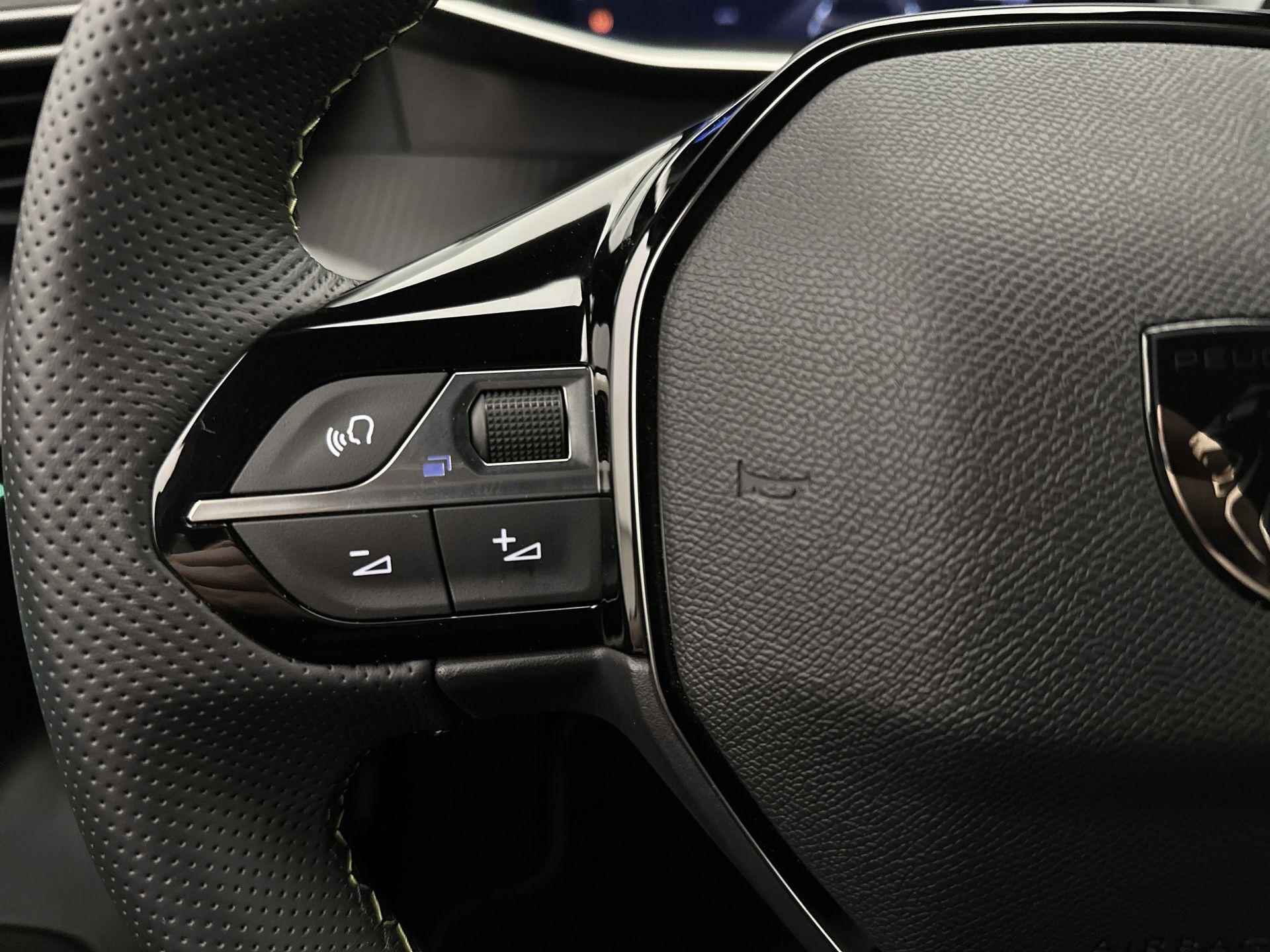 Peugeot e-2008 EV GT 54 kWh 156 pk | Navigatie | Achteruitrijcamera | Alcantara Bekleding | Sportstoelen | Keyless Entry/Start | Full-LED Koplampen | Dodehoek Detectie | Adaptieve Cruise Control | Climate Control | Apple Carplay/Android Auto | - 18/36