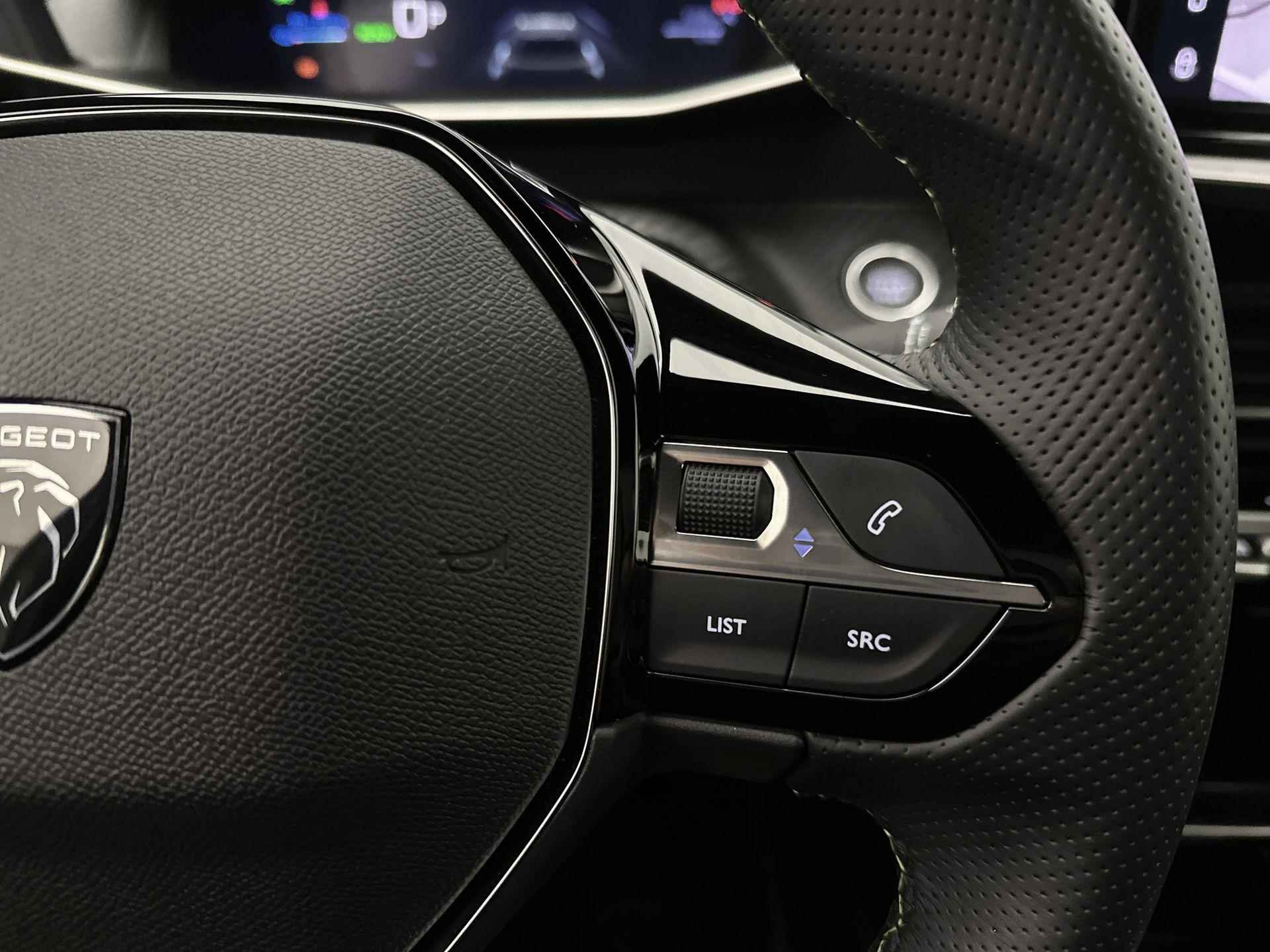 Peugeot e-2008 EV GT 54 kWh 156 pk | Navigatie | Achteruitrijcamera | Alcantara Bekleding | Sportstoelen | Keyless Entry/Start | Full-LED Koplampen | Dodehoek Detectie | Adaptieve Cruise Control | Climate Control | Apple Carplay/Android Auto | - 19/36