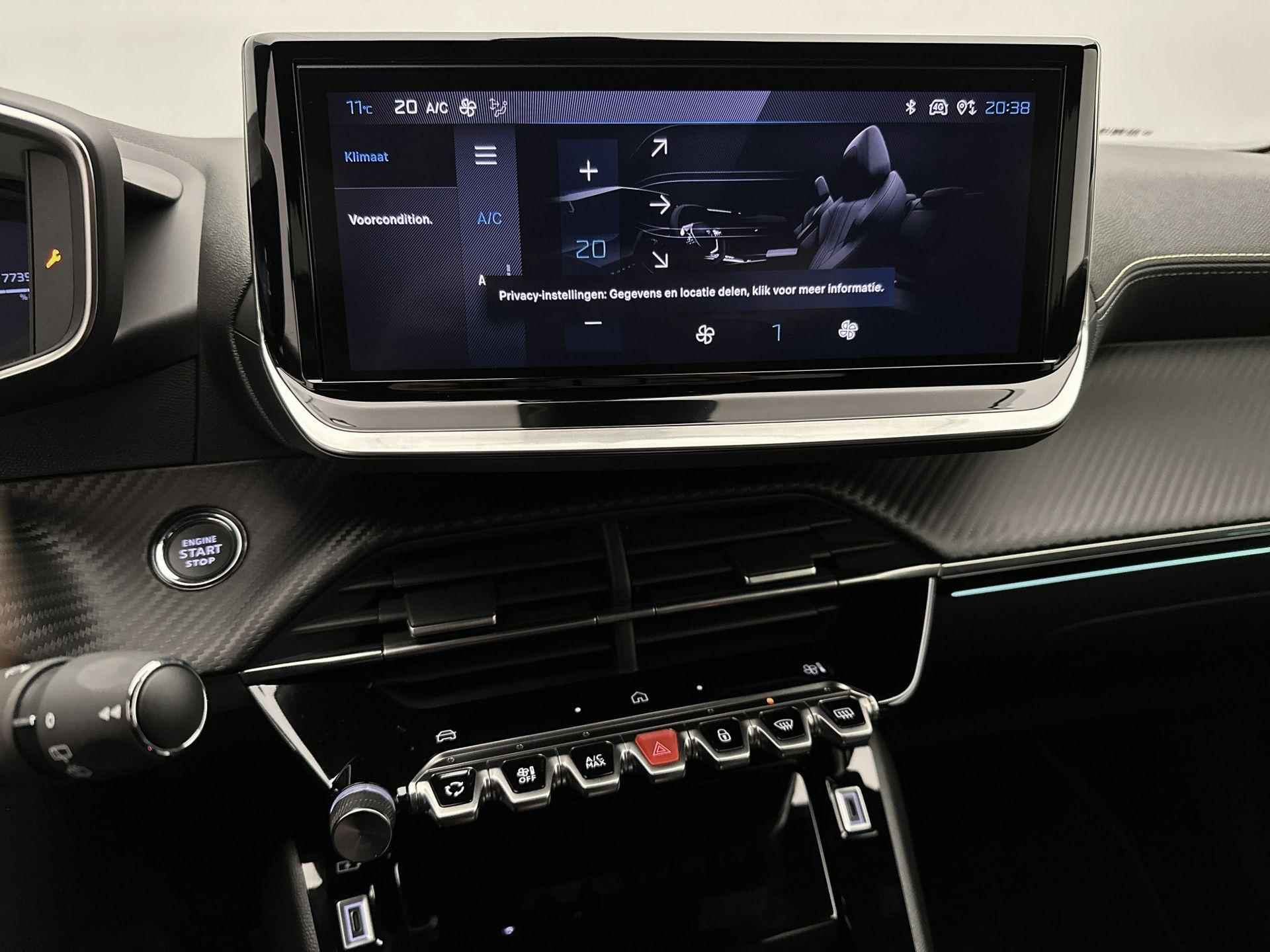 Peugeot e-2008 EV GT 54 kWh 156 pk | Navigatie | Achteruitrijcamera | Alcantara Bekleding | Sportstoelen | Keyless Entry/Start | Full-LED Koplampen | Dodehoek Detectie | Adaptieve Cruise Control | Climate Control | Apple Carplay/Android Auto | - 21/36