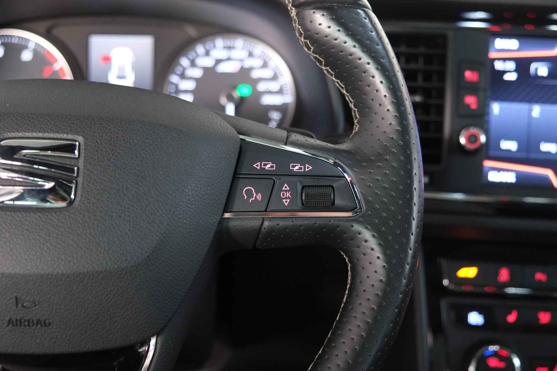 SEAT León ST 2.0 TSI CUPRA 300 / Panorama / Full Link / LED / ACC - 20/33