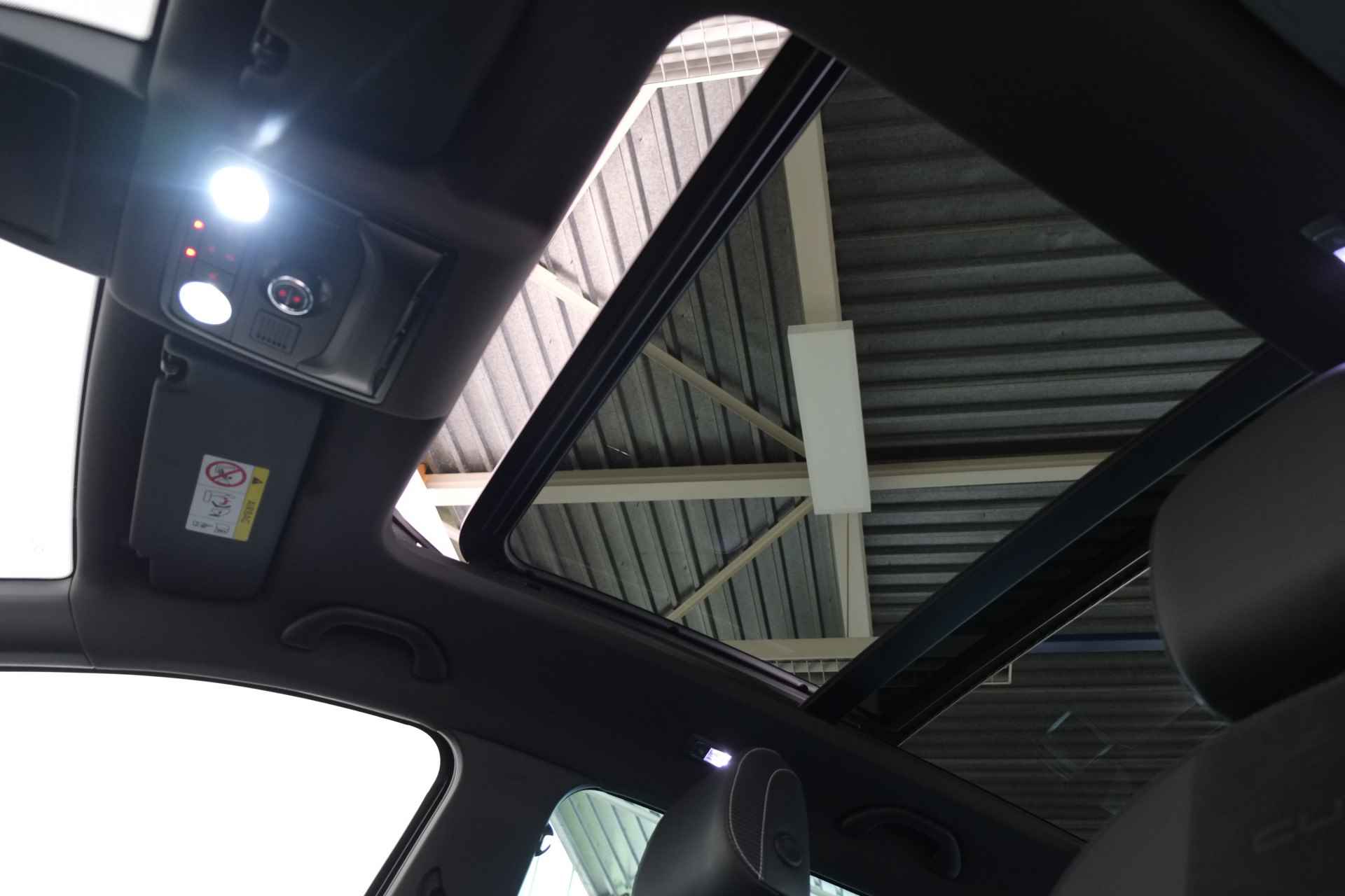 SEAT León ST 2.0 TSI CUPRA 300 / Panorama / Full Link / LED / ACC - 31/33