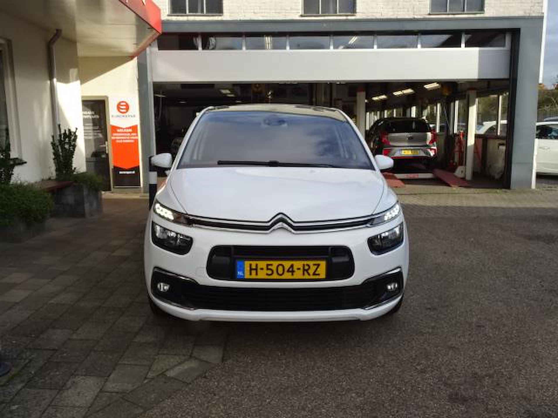 Citroen C4 SpaceTourer 1.2 PureTech Business - 8/28