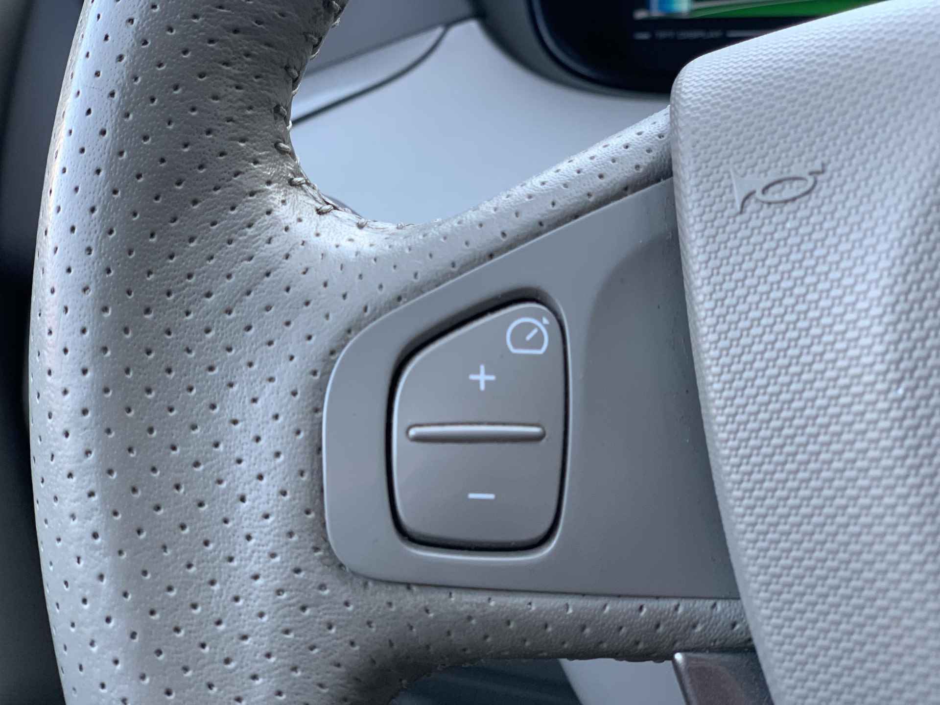 Renault ZOE Q90 Quickcharge 41 kWh (Huuraccu) | Bose | Lederen interieur | Naviagtie - 15/26