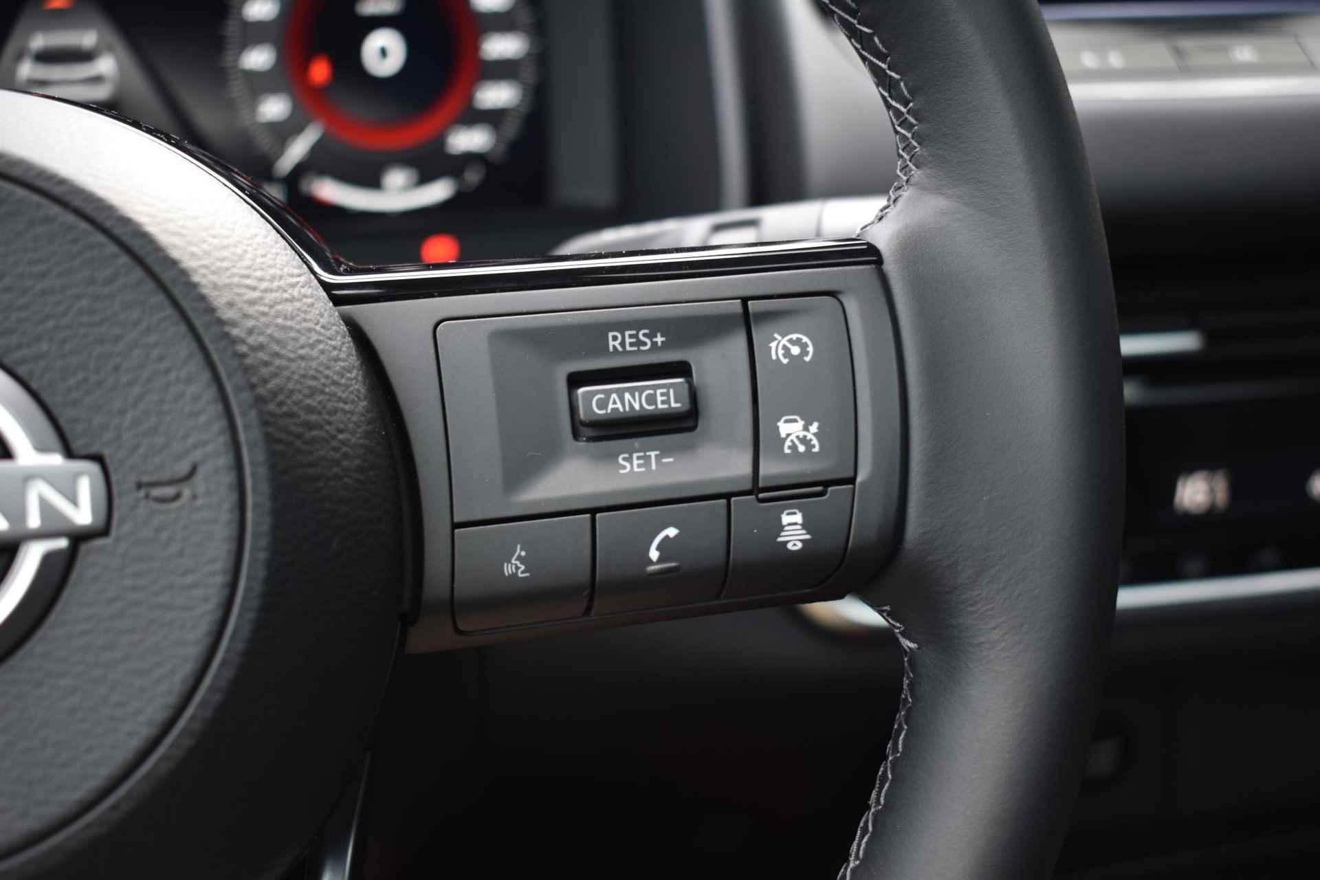 Nissan Qashqai 1.5 e-Power N-Connecta 190pk | Automaat | Navigatie | Panorama dak | Rondom Camera | Adaptieve Cruise Control - 34/38