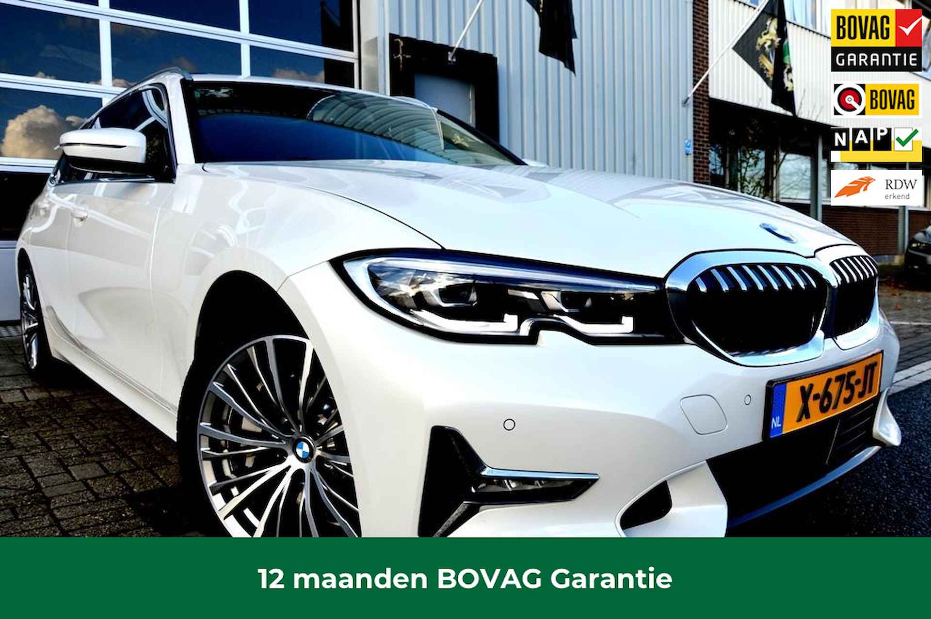 BMW 3-serie Touring 330i xDrive High Executive NAV/LEER/PANO - 1/46