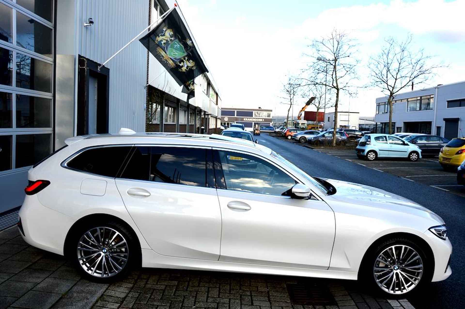 BMW 3-serie Touring 330i xDrive High Executive NAV/LEER/PANO - 14/46