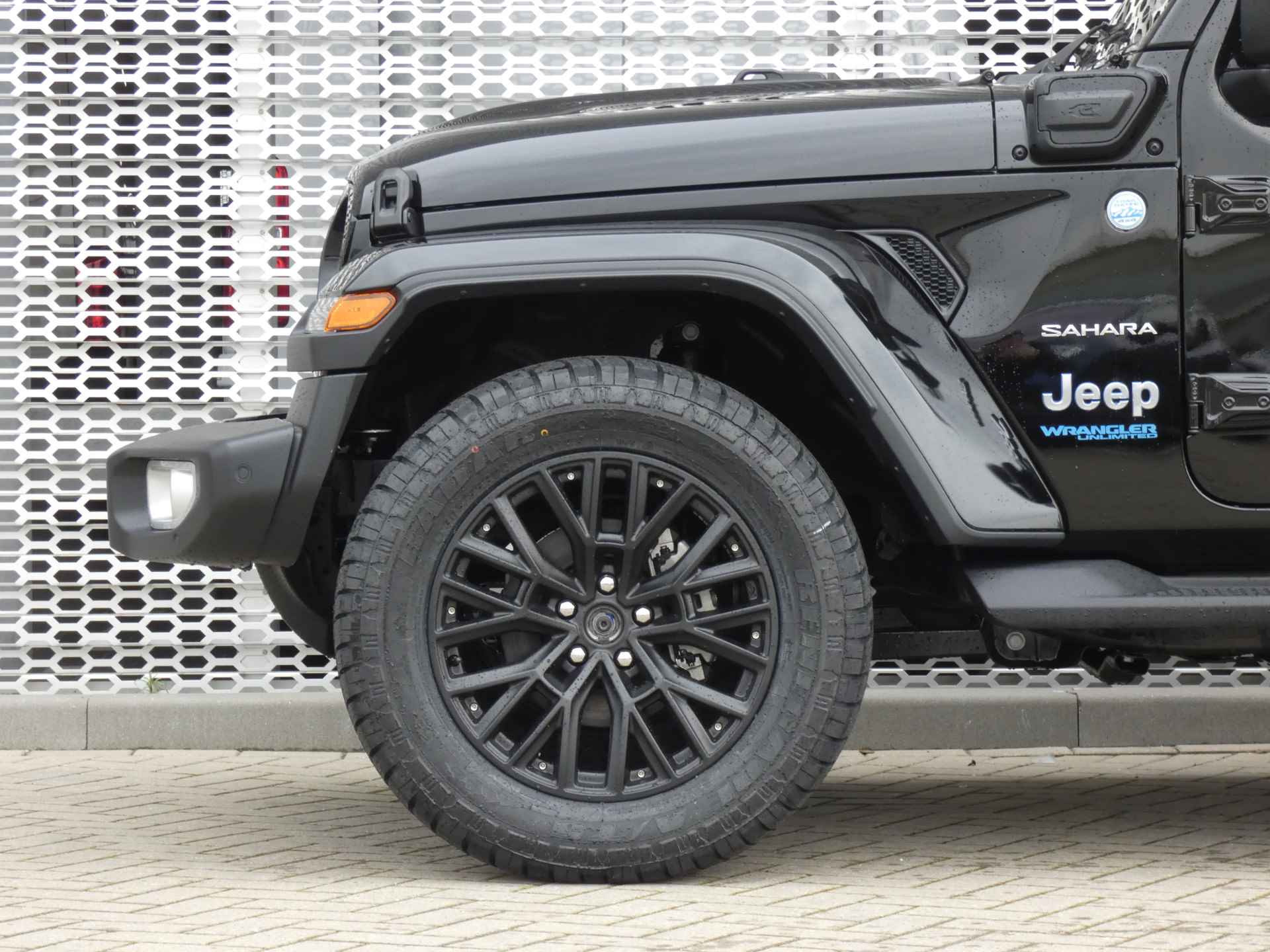 Jeep Wrangler Unlimited 4xe 380 Sahara CABRIO & BRUIN LEER & 20 INCH ! SPECIAL EDITION ! - 33/39