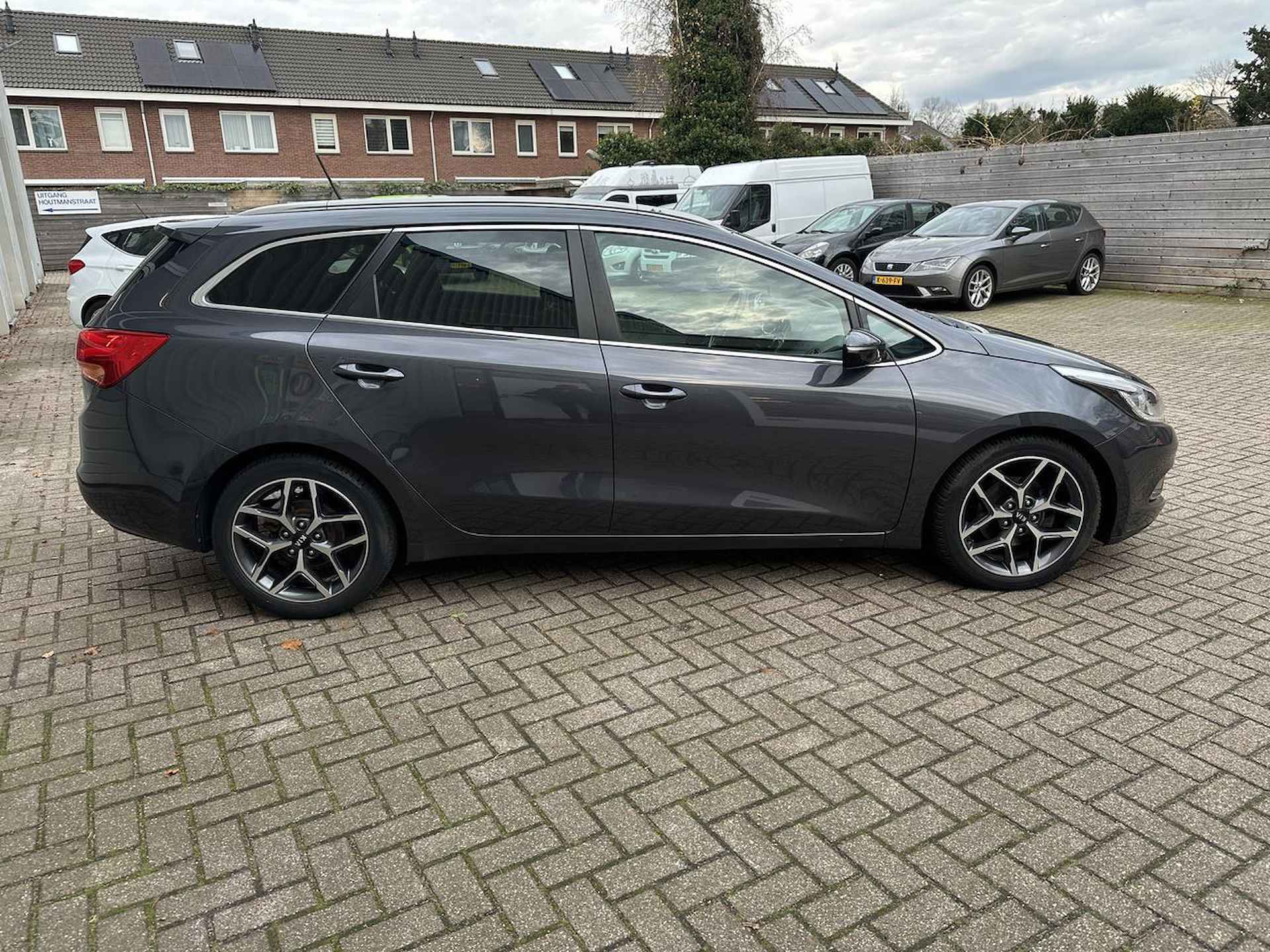 Kia cee'd SPORTSWAGON 1.6 GDI BUSINESSLINE RIJKLAAR!! - 6/28