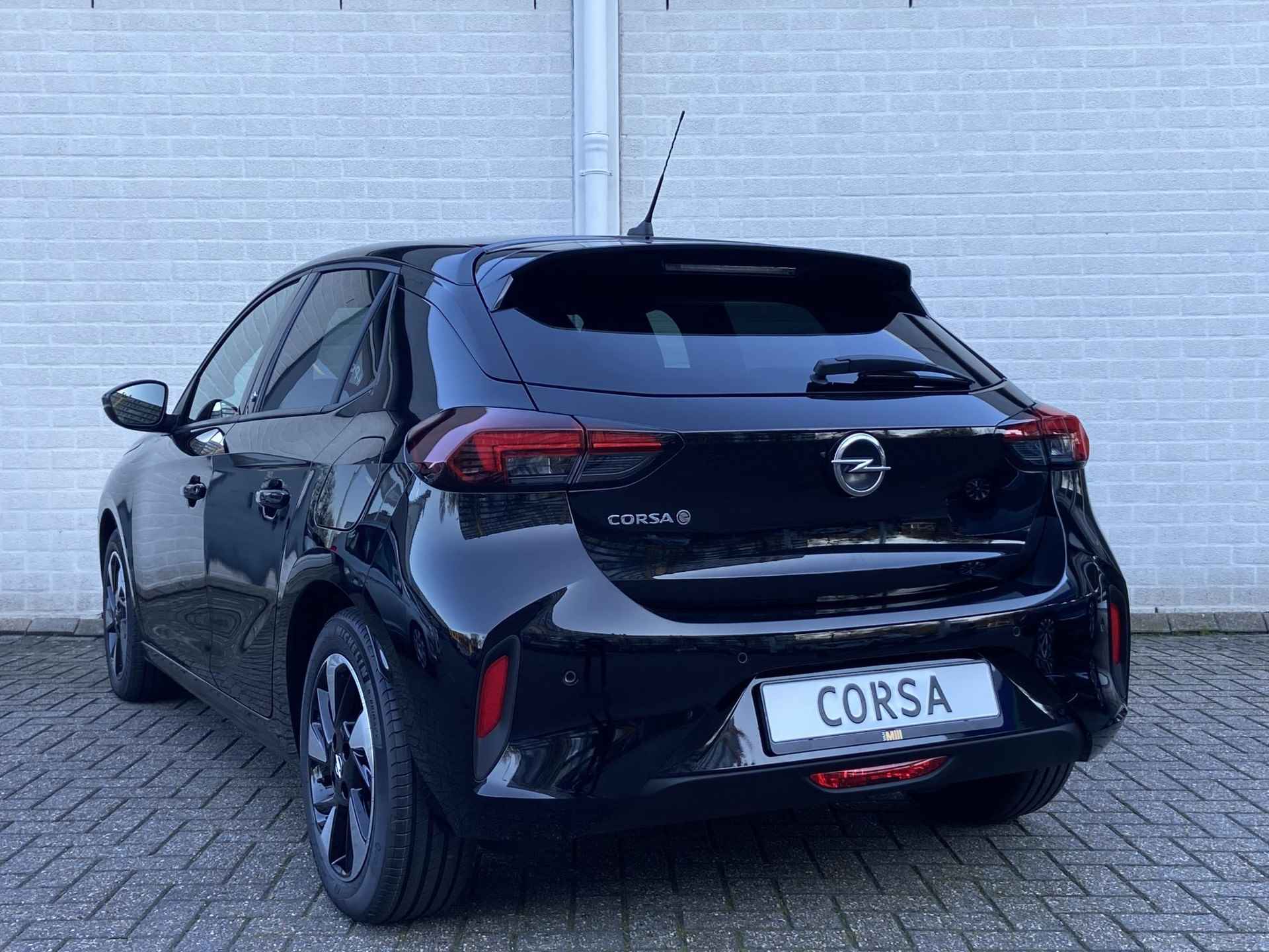 Opel Corsa-e GS EV 50 kWh 136 pk |+€2.000 SUBSIDIE|NAVI PRO 7"|APPLE CARPLAY & ANDROID AUTO|UIT VOORRAAD LEVERBAAR| - 9/52
