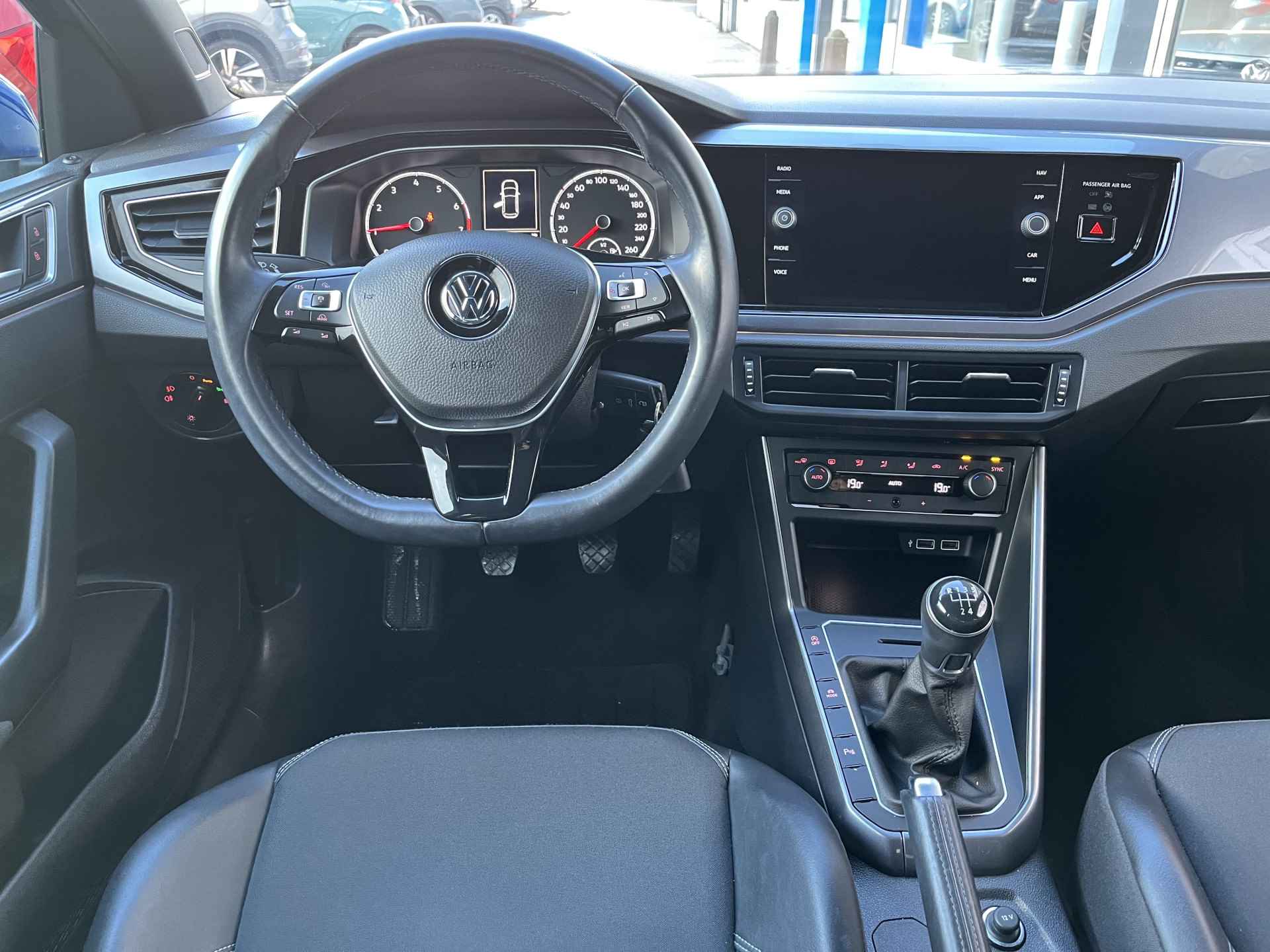 Volkswagen Polo 1.0 TSI Highline / NAVI/ APP-CONNECT/ CLIMA/ ADAPT-CRUISE/ PARKEERSENSOREN V+A/ 16'' LMV - 9/37