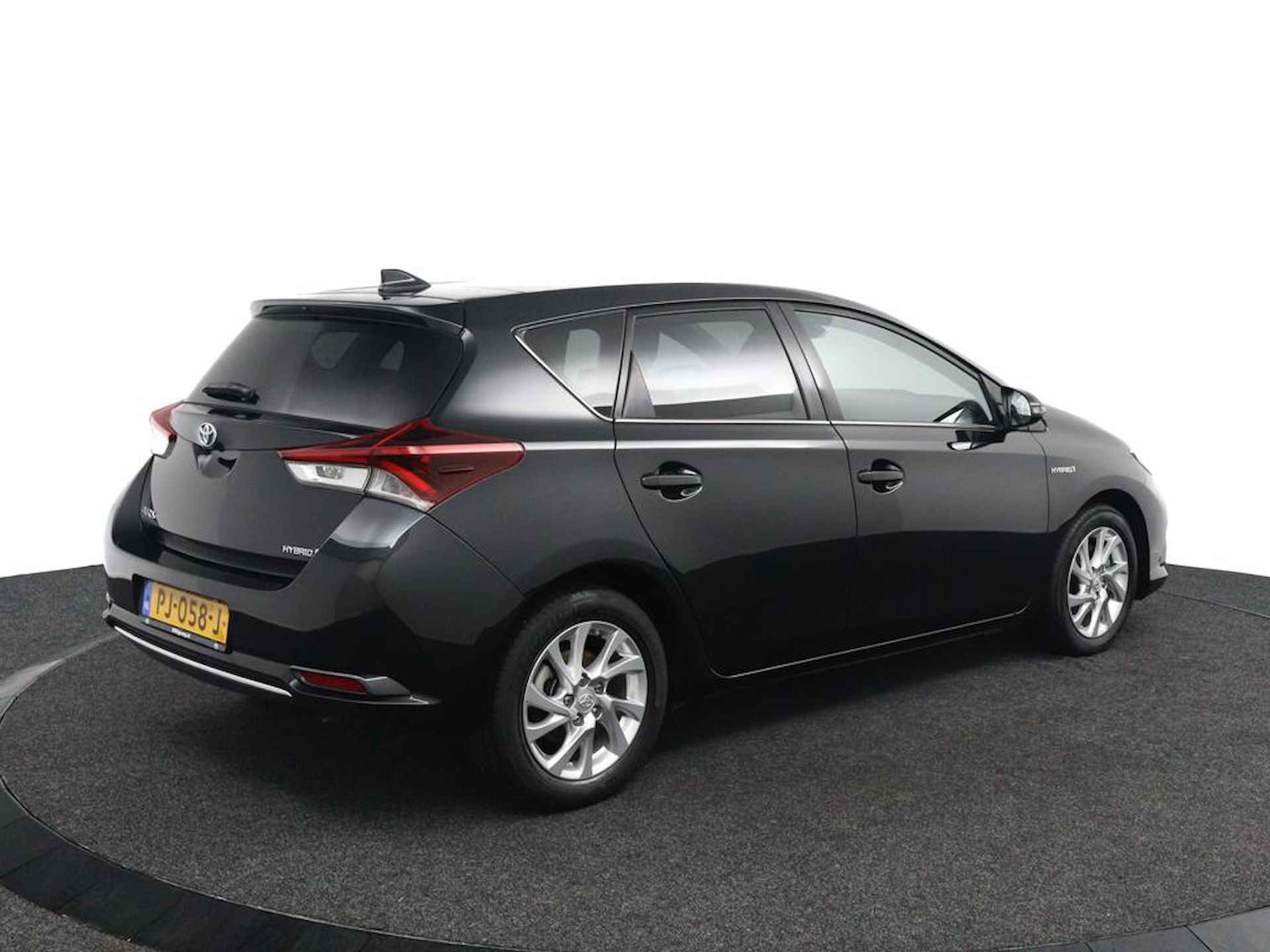 Toyota Auris 1.8 Hybrid Trend | Panodak | Navigatie | Privacy Glas | Achteruitrijcamera | - 3/48