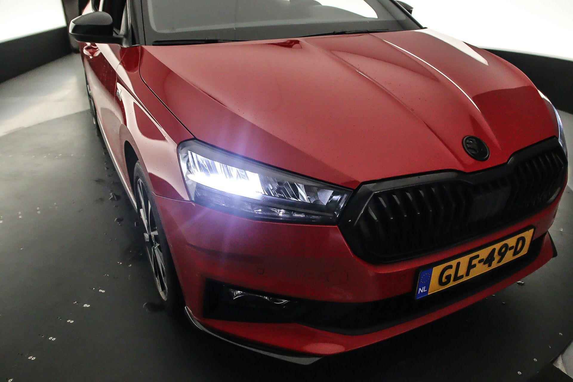 Skoda Fabia Monte Carlo 1.0 TSI 95pk Adaptive cruise control, Achteruitrijcamera, Stoelverwarming, LED koplampen, Parkeersensoren, Airco, App connect - 42/44