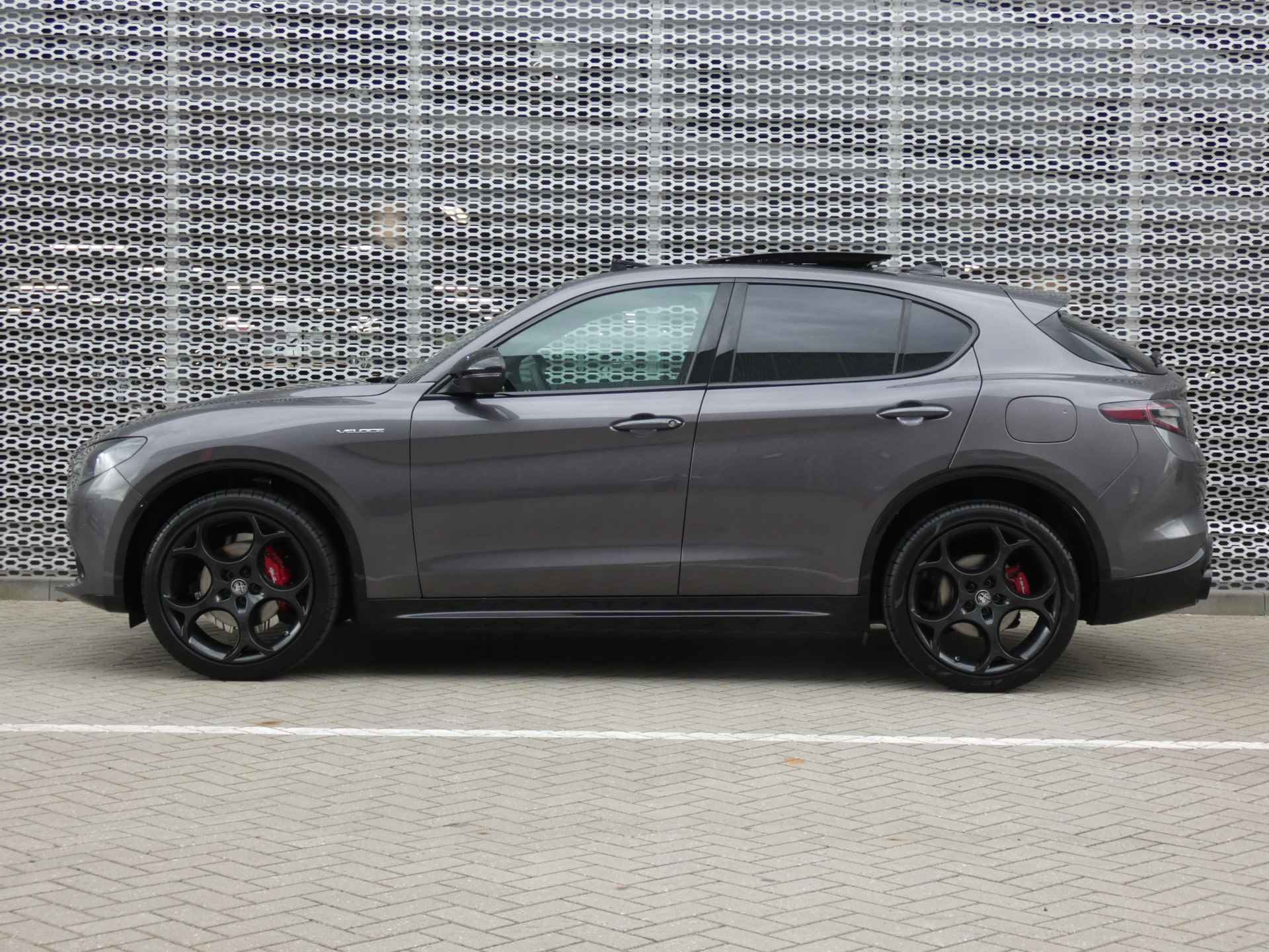 Alfa Romeo Stelvio 2.0 T GME AWD Veloce ! Full Option | Harman Kardon | Schuif/kantel dak ! - 4/34