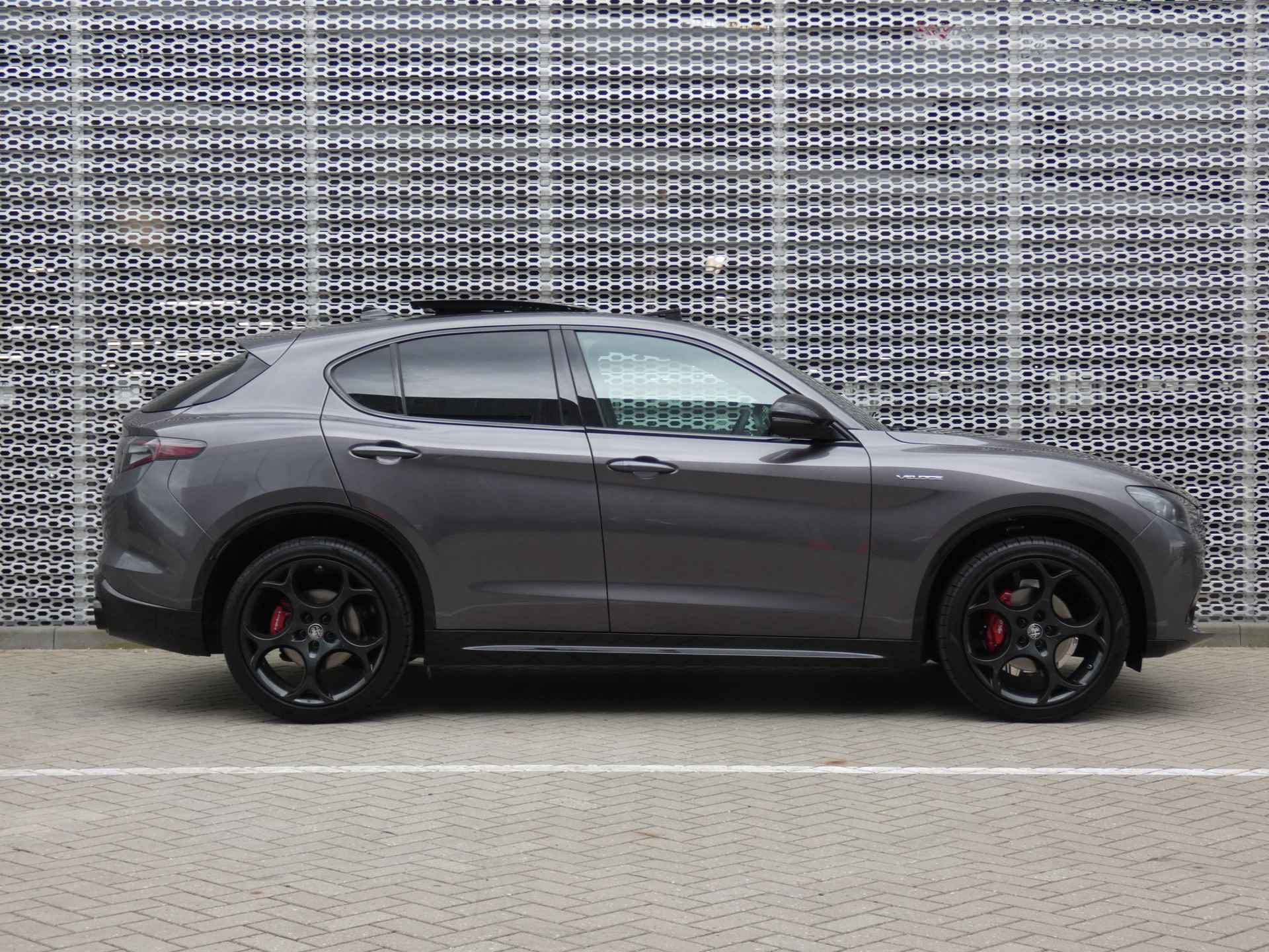 Alfa Romeo Stelvio 2.0 T GME AWD Veloce ! Full Option | Harman Kardon | Schuif/kantel dak ! - 31/34