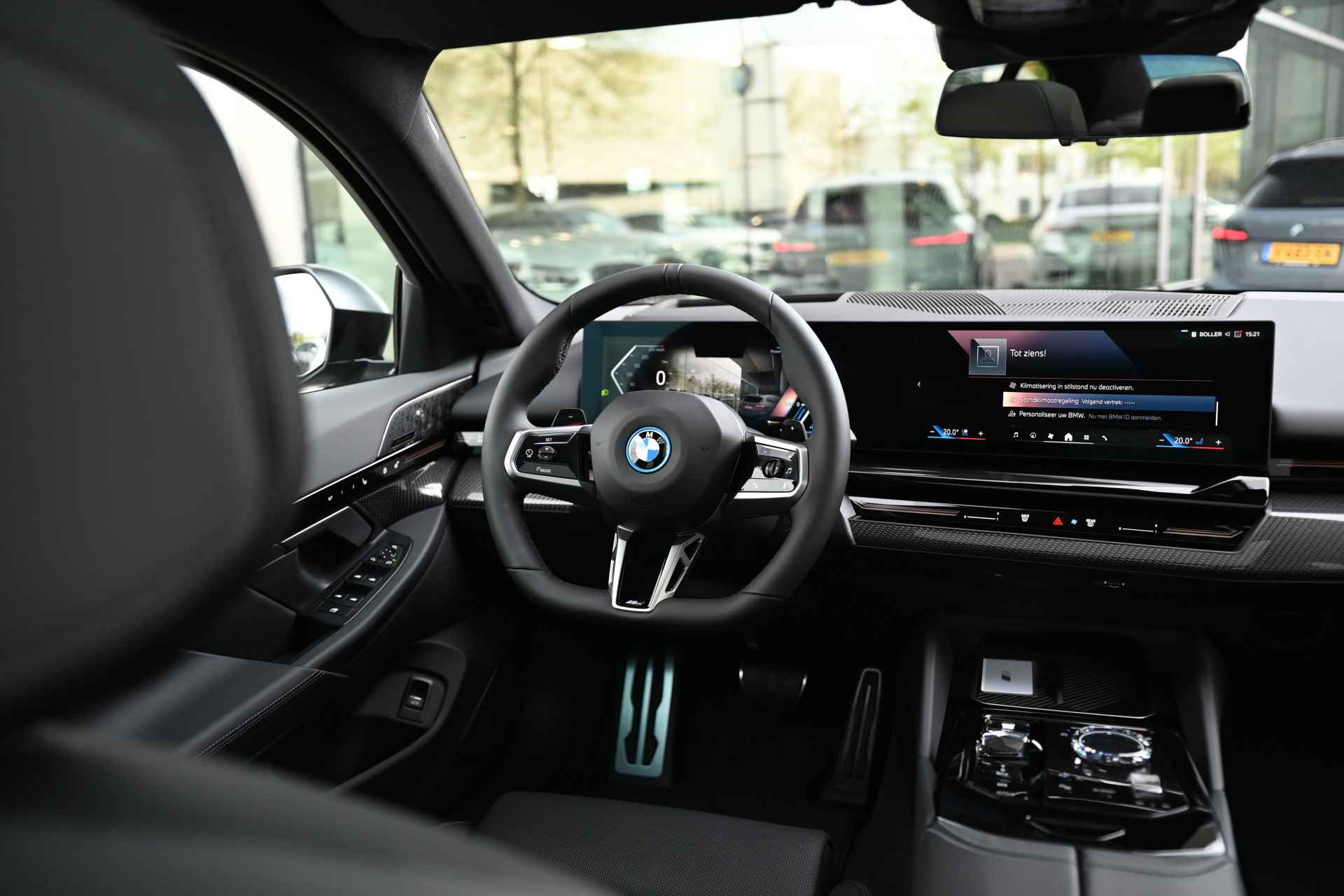 BMW 5 Serie 530e High Executive M Sport Automaat / Panoramadak / Trekhaak / Bowers & Wilkins / Parking Assistant Plus / Adaptieve LED / Stoelventilatie / Driving Assistant Professional - 31/32