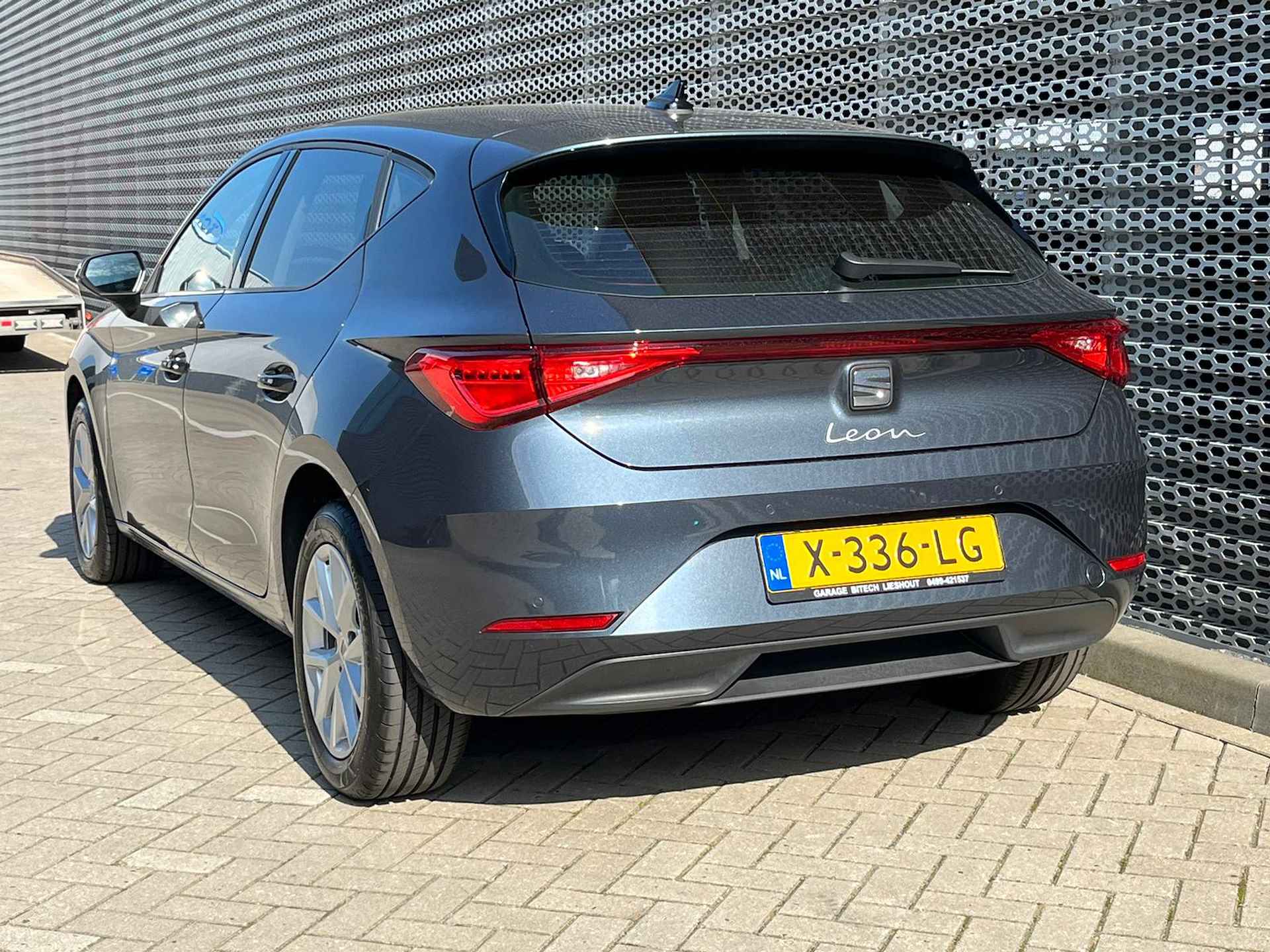 SEAT Leon 1.0 TSI Style 16" LMV / LED / Cruise Control / App Connect - 6/31