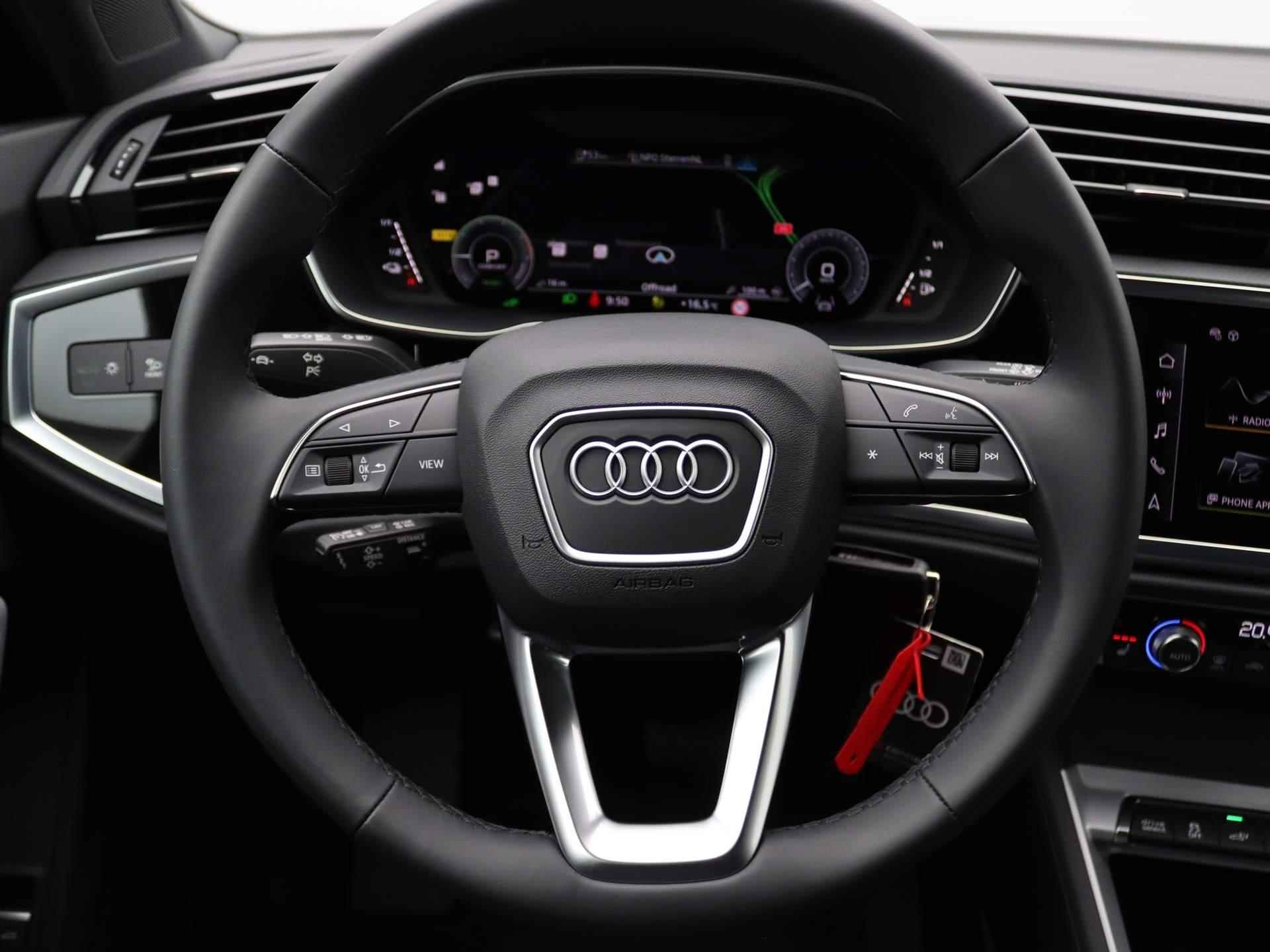 Audi Q3 Sportback 45 TFSI e S Edition 245 PK S-tronic Panoramadak, trekhaak, achteruitrijcamera, side assist, stoelverwarming, elek. achterklep, 19'' lichtmetaal - 18/47