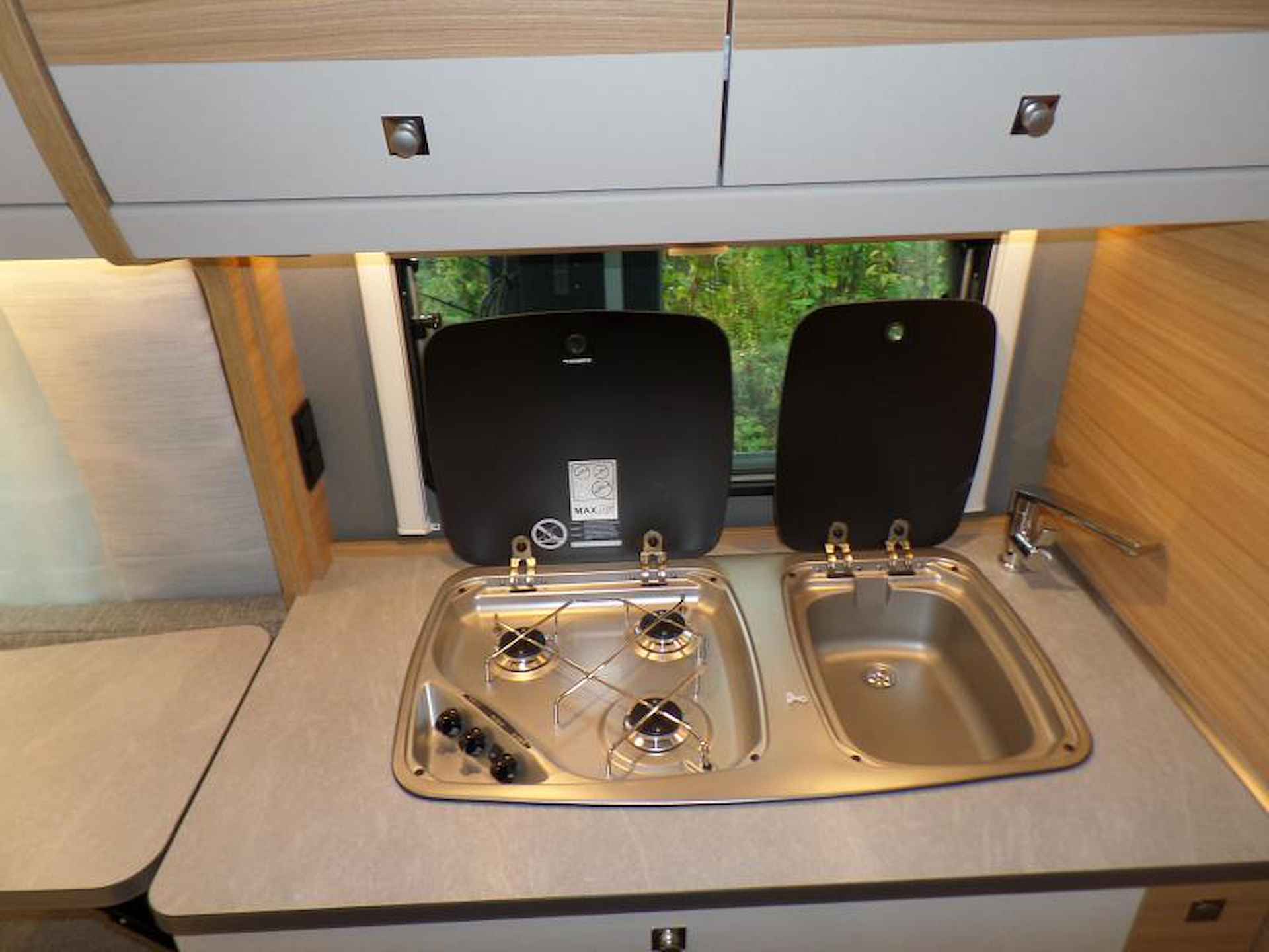 Dethleffs Camper 470 FR ** Incl. Mover! ** - 7/17