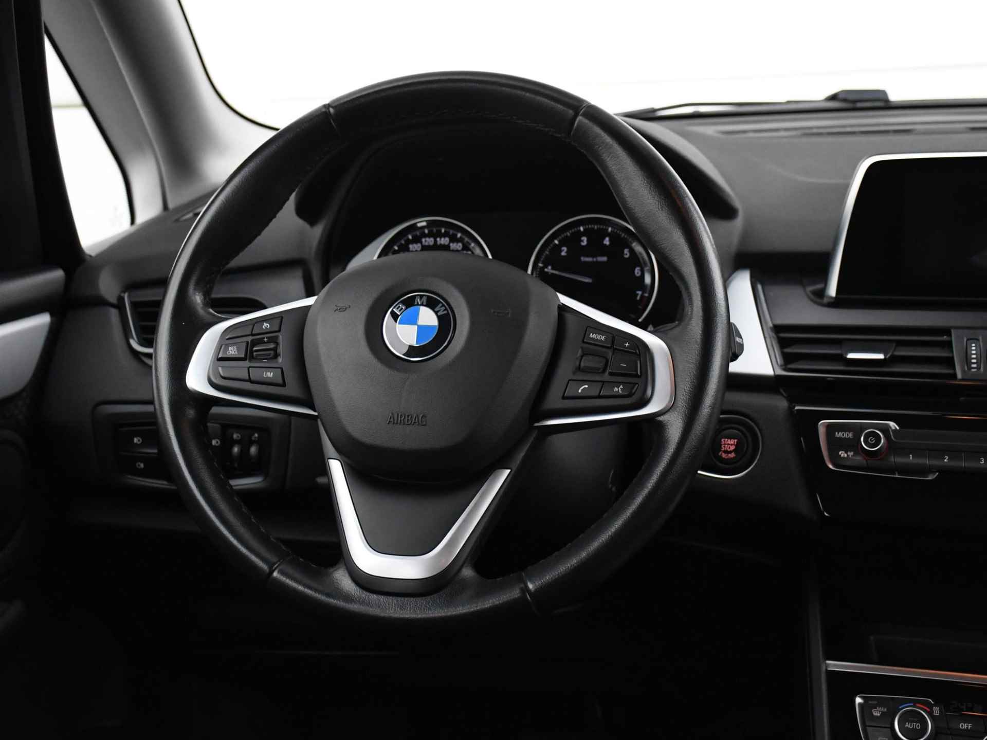 BMW 2-serie Active Tourer 218i Corporate Lease Executive 140pk Automaat CRUISE.C | NAVI | 16''LM | PDC ACHTER | ELEK. ACHTERKLEP - 13/30